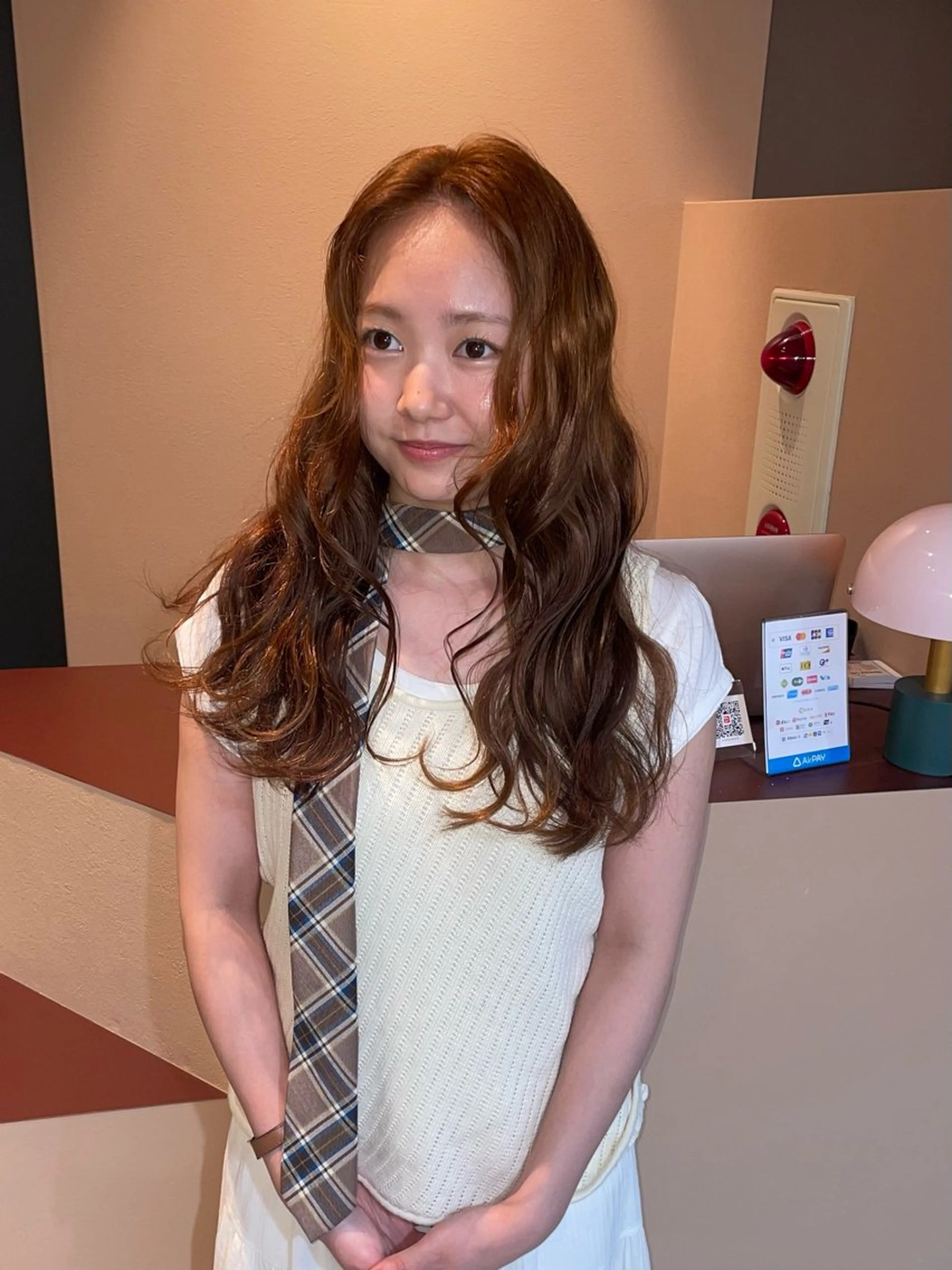 カラー ブリーチ ダブルカラー ブリーチなしカラー オレンジ 松室 伶奈 パーマモデル募集中のヘアスタイル