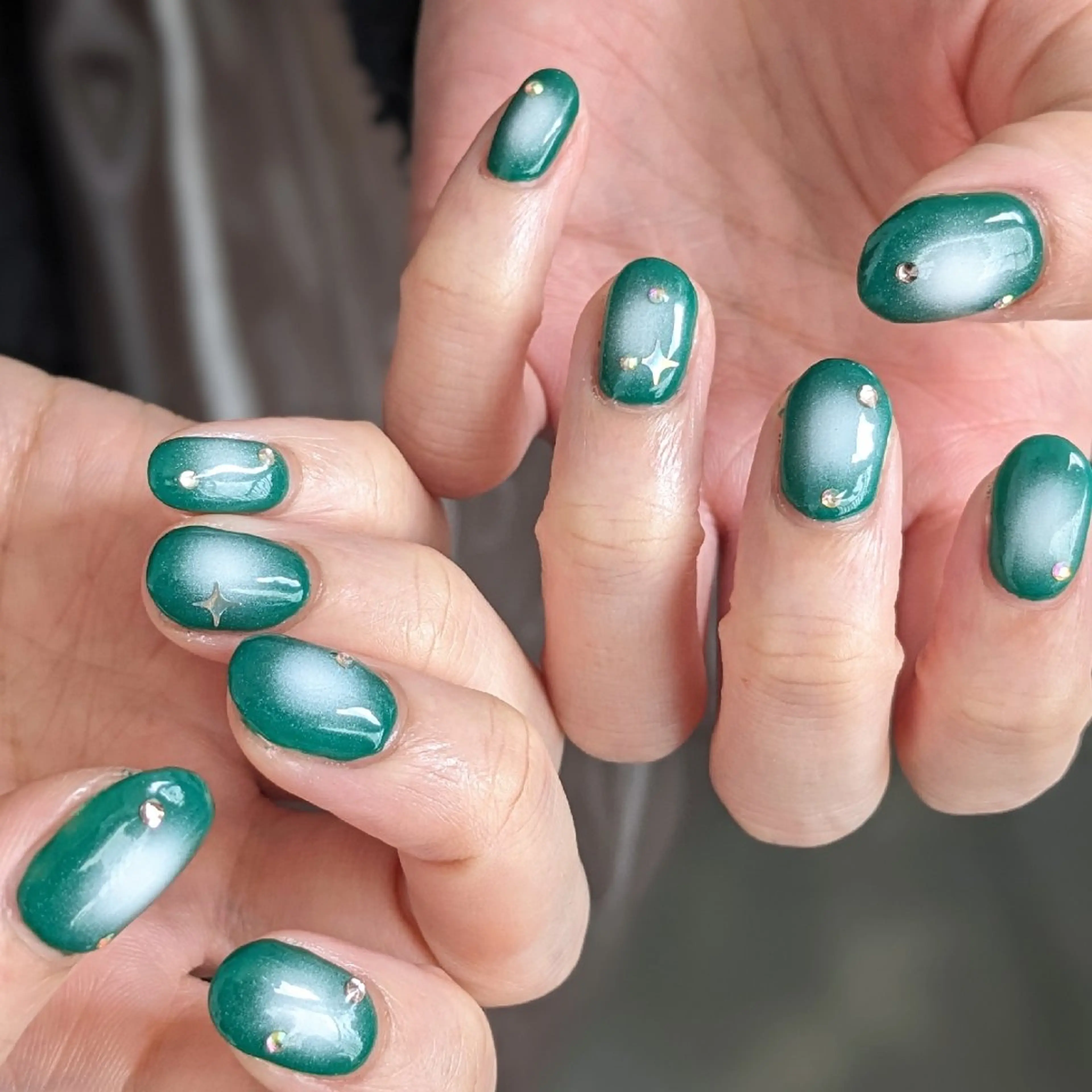 ネイル ジェルネイル ニュアンスネイル newrandas hitomiのネイルデザイン