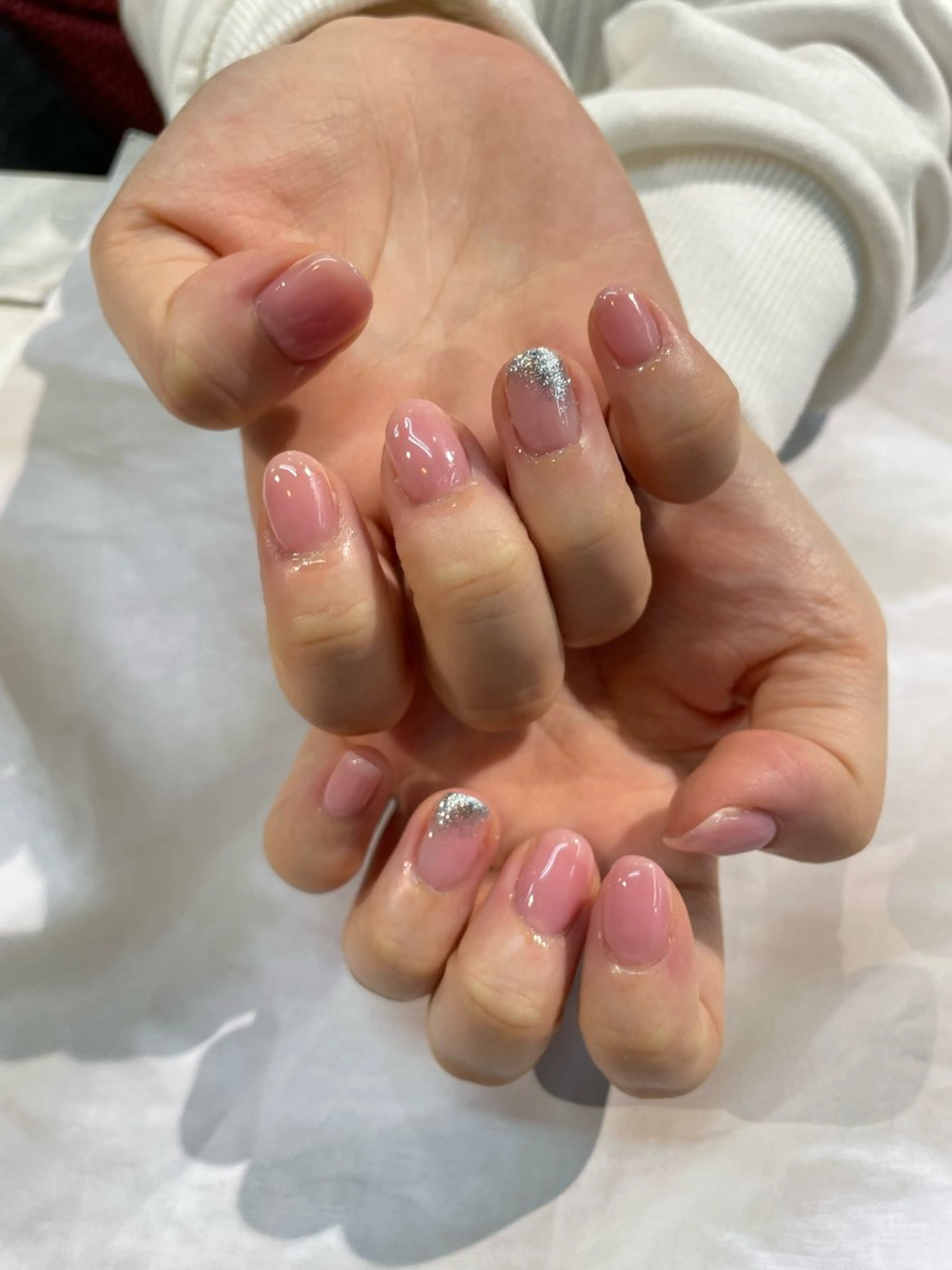 ネイル ラメ(グリッター) ワンカラーネイル ピンク シルバー ハンドネイル Bianca浦和 吉田愛理/ニュアンスのネイルデザイン