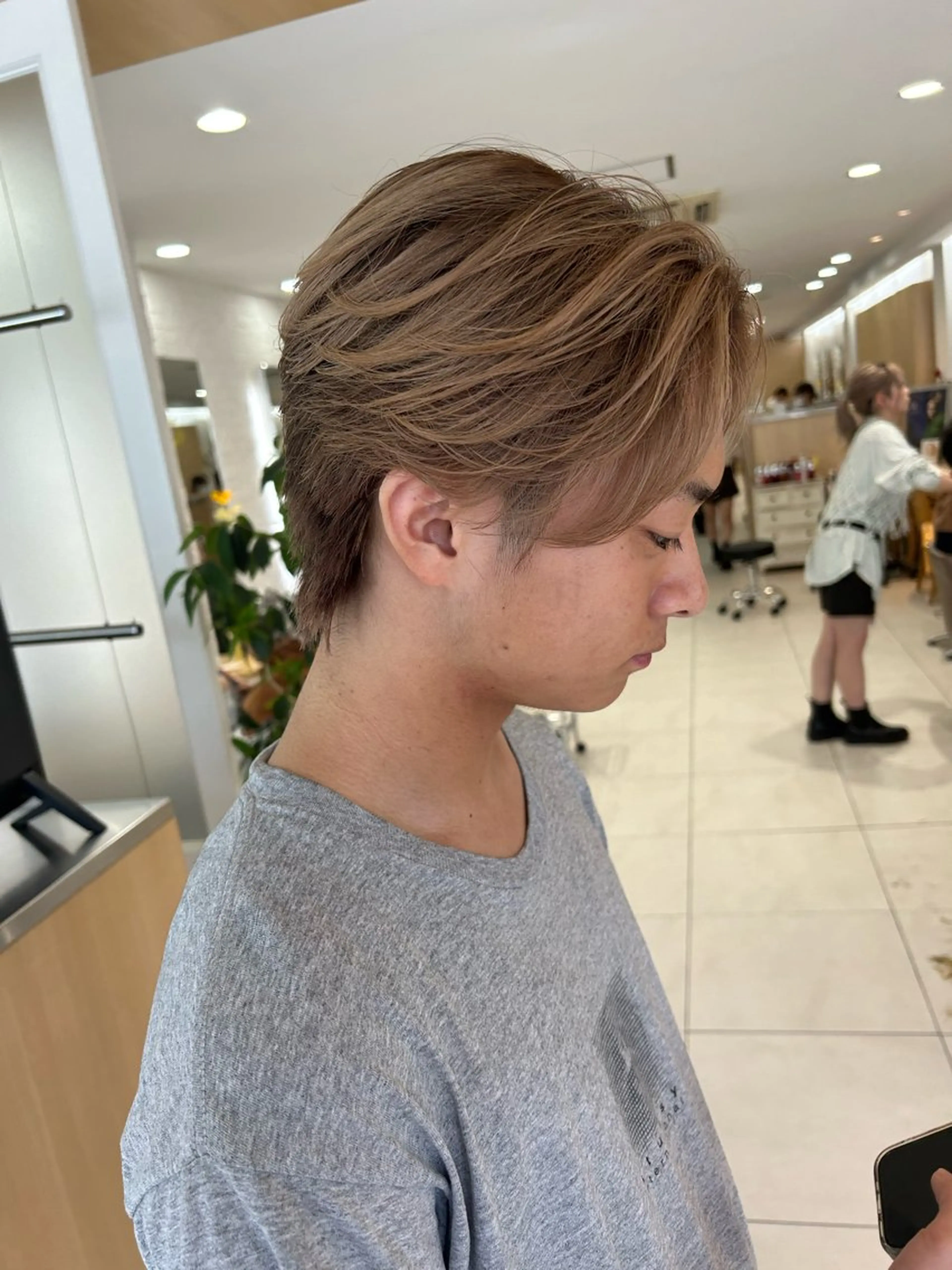 ショート カラー メンズ メンズバレイヤージュ メンズブリーチ バレイヤージュ ブリーチ レイヤーカット 🍀透明感抜群🍀/ ハイトーンカラーのヘアスタイル