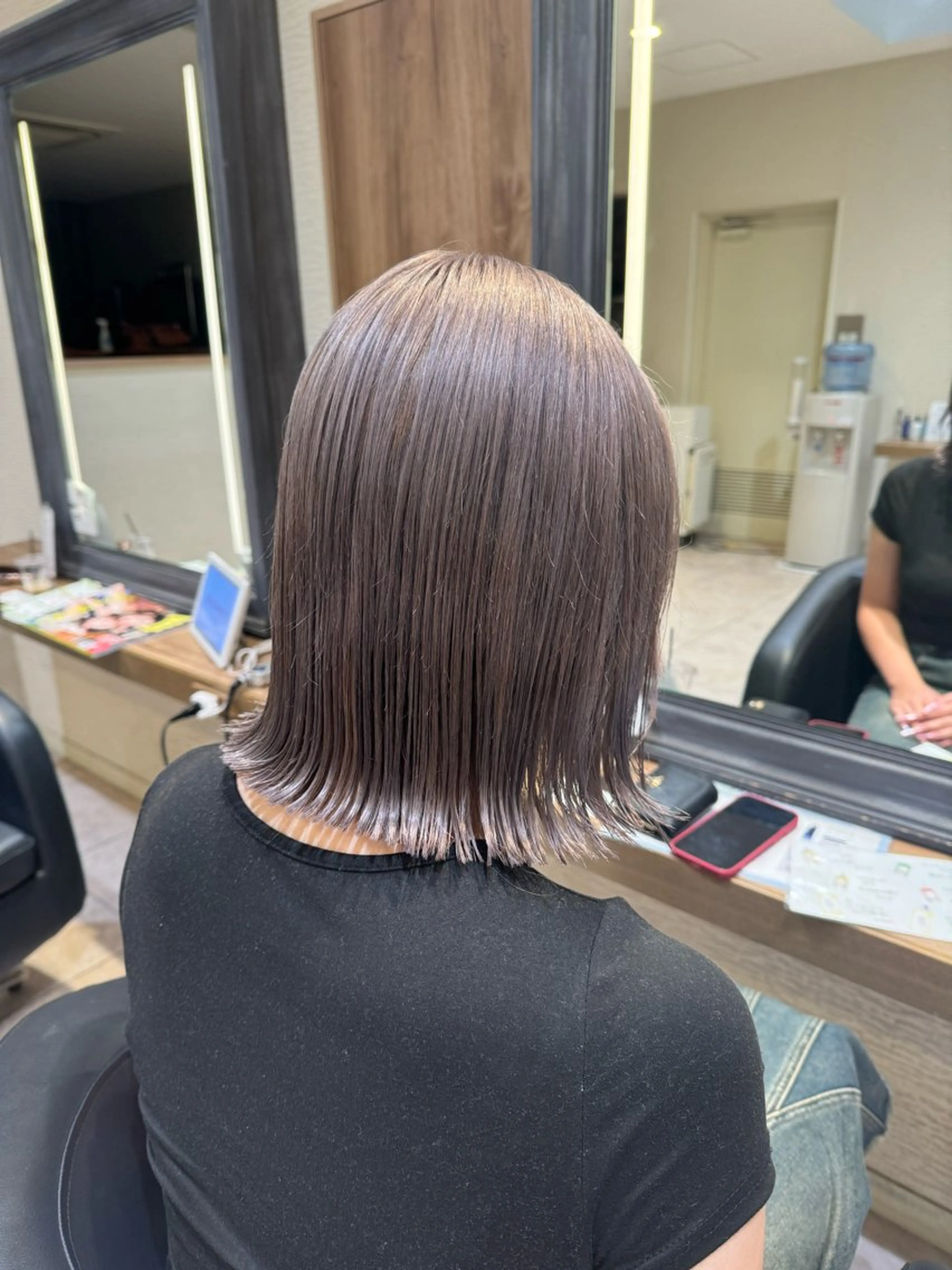 ミディアム カラー カット ヘアカラー さら艶ストレート 🩶Suzuneのヘアスタイル