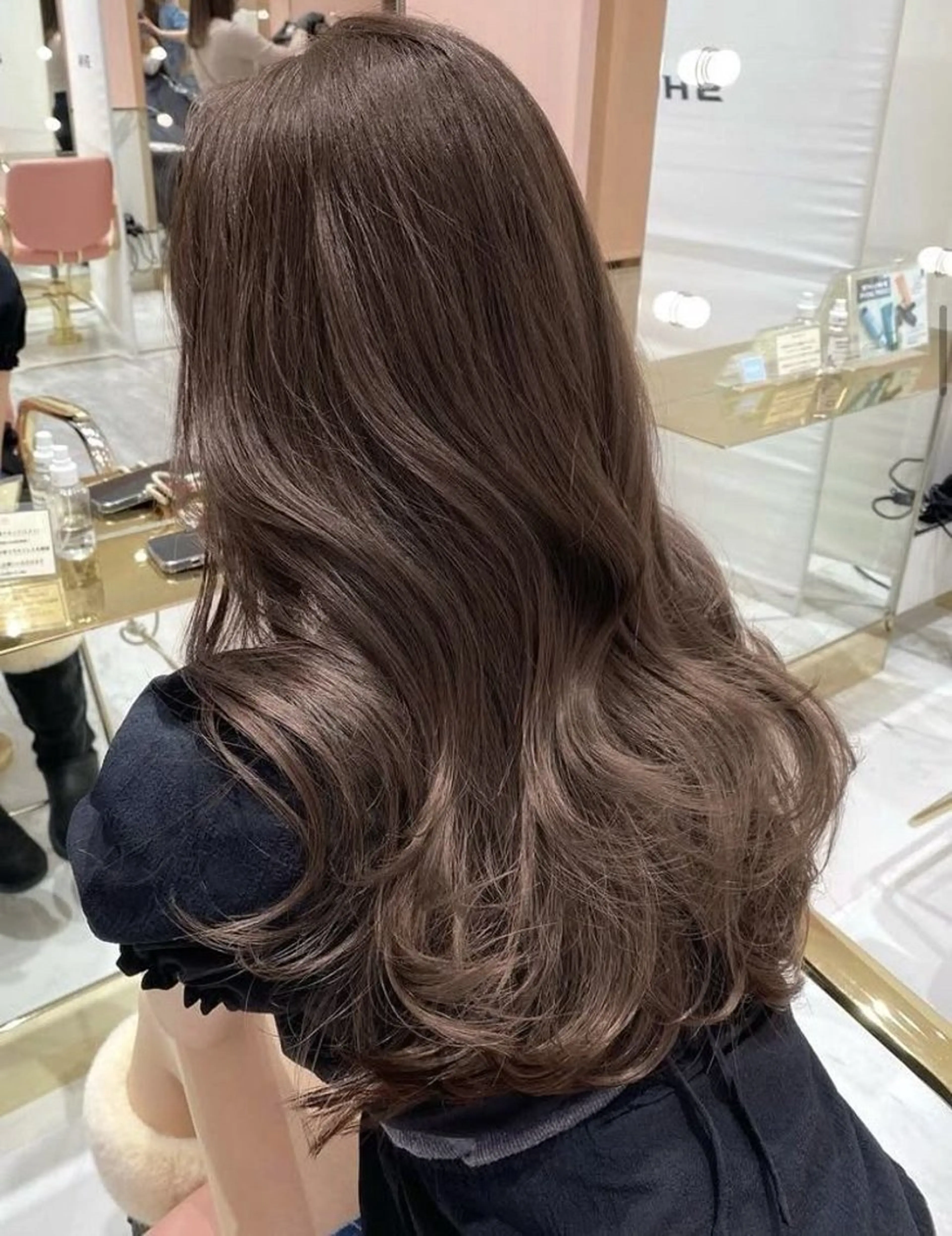 カラー 切りっぱなしボブ&透 明感カラー🐈‍⬛のヘアスタイル