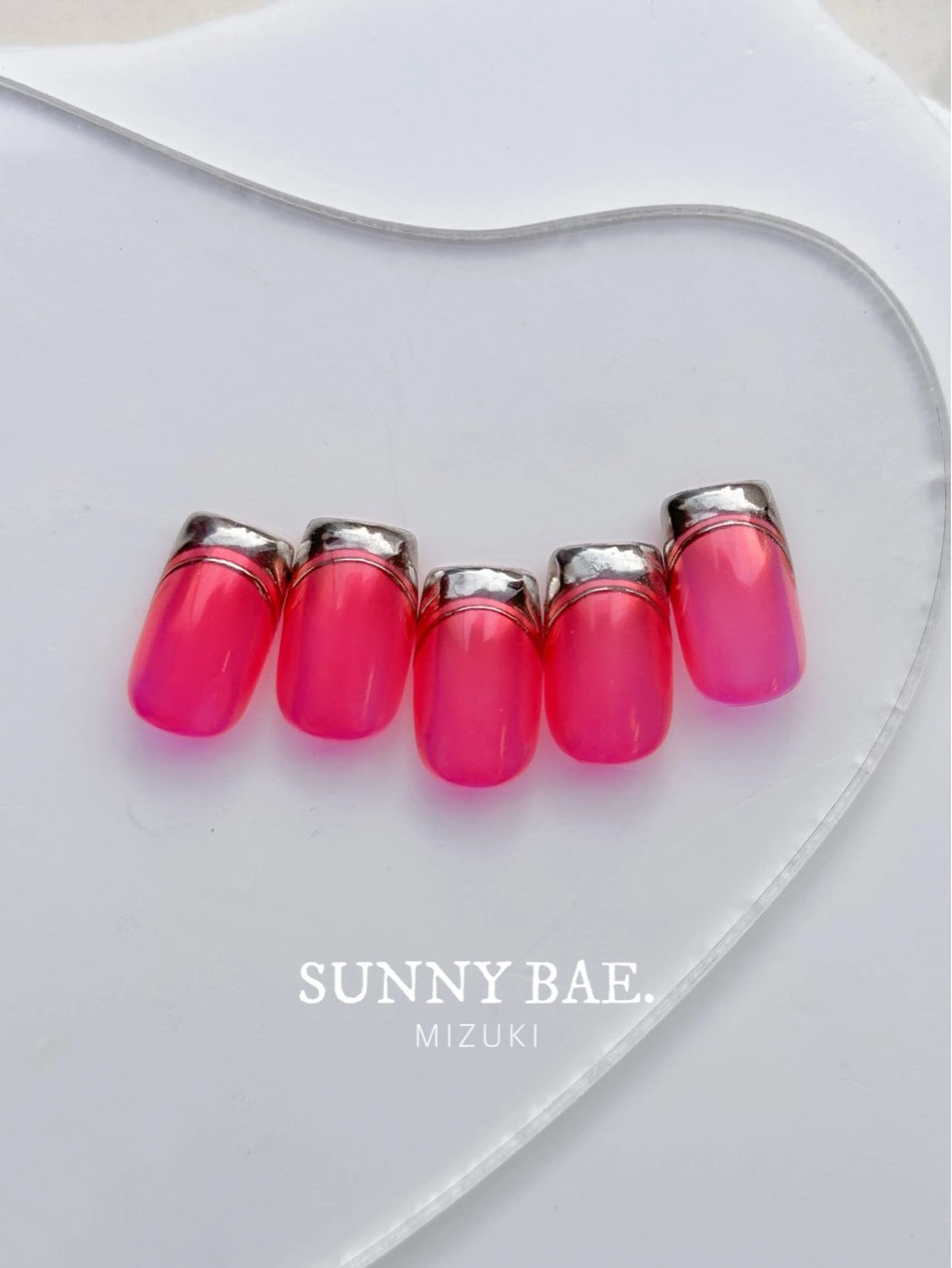 ネイル ダブルフレンチ フレンチネイル ミラーネイル ピンク シルバー ハンドネイル SUNNY BAE. 🌼MIZUKIのネイルデザイン