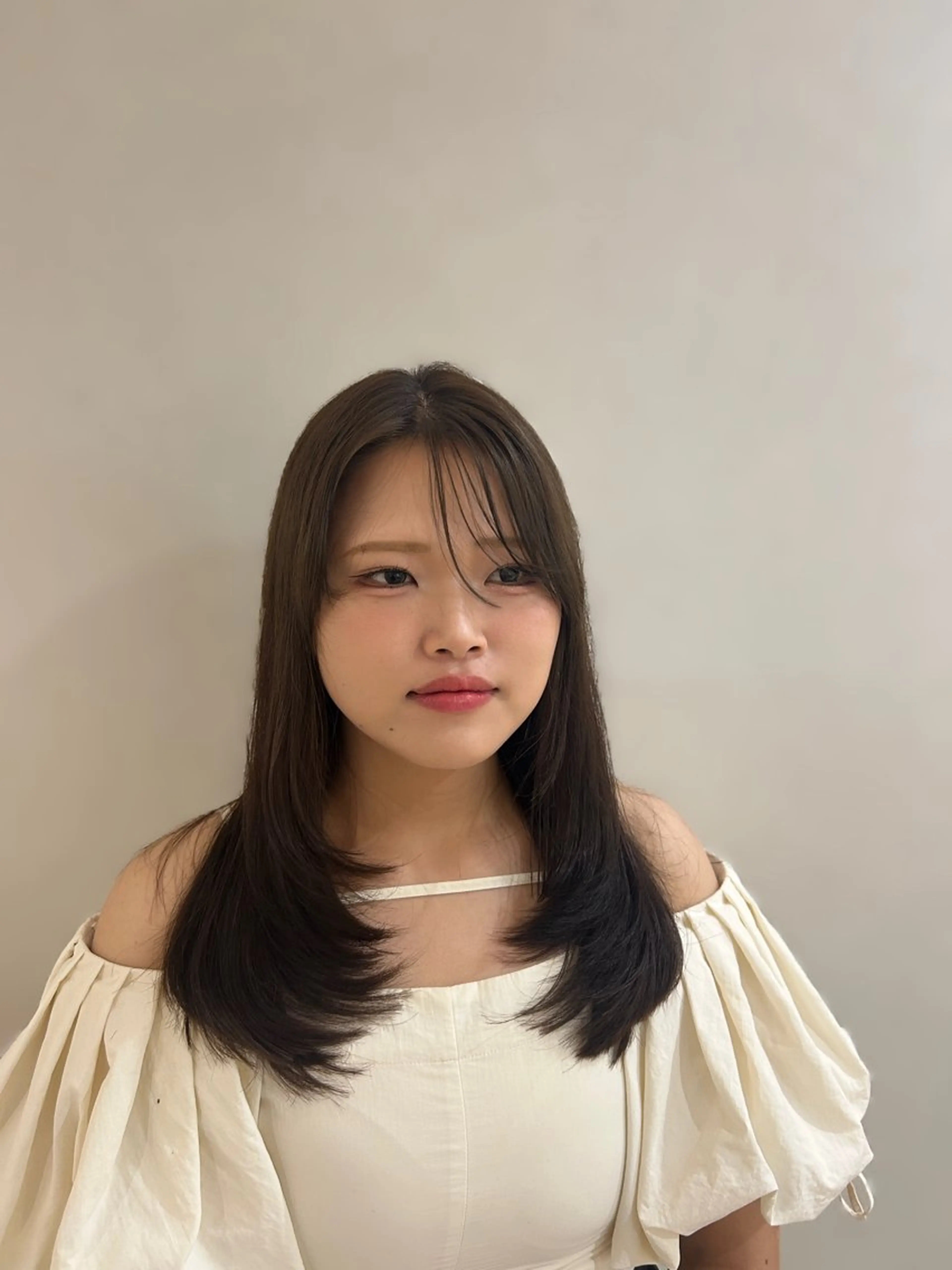 セミロング まりん🍒 名駅/レイヤーカットのヘアスタイル