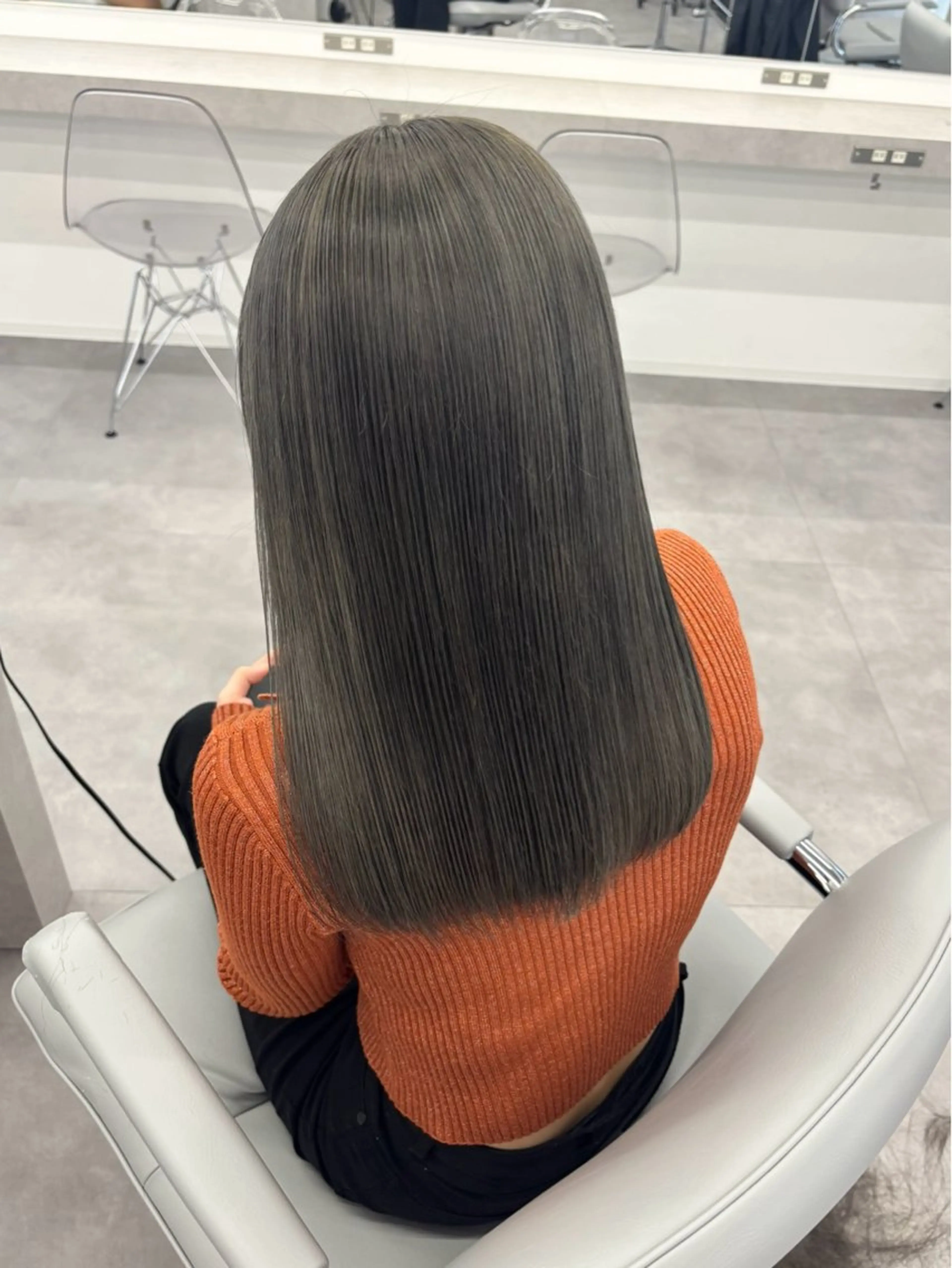 ロング カラー カット ヘアカラー 🥨ケアブリーチ🥨 栄 かのんのヘアスタイル