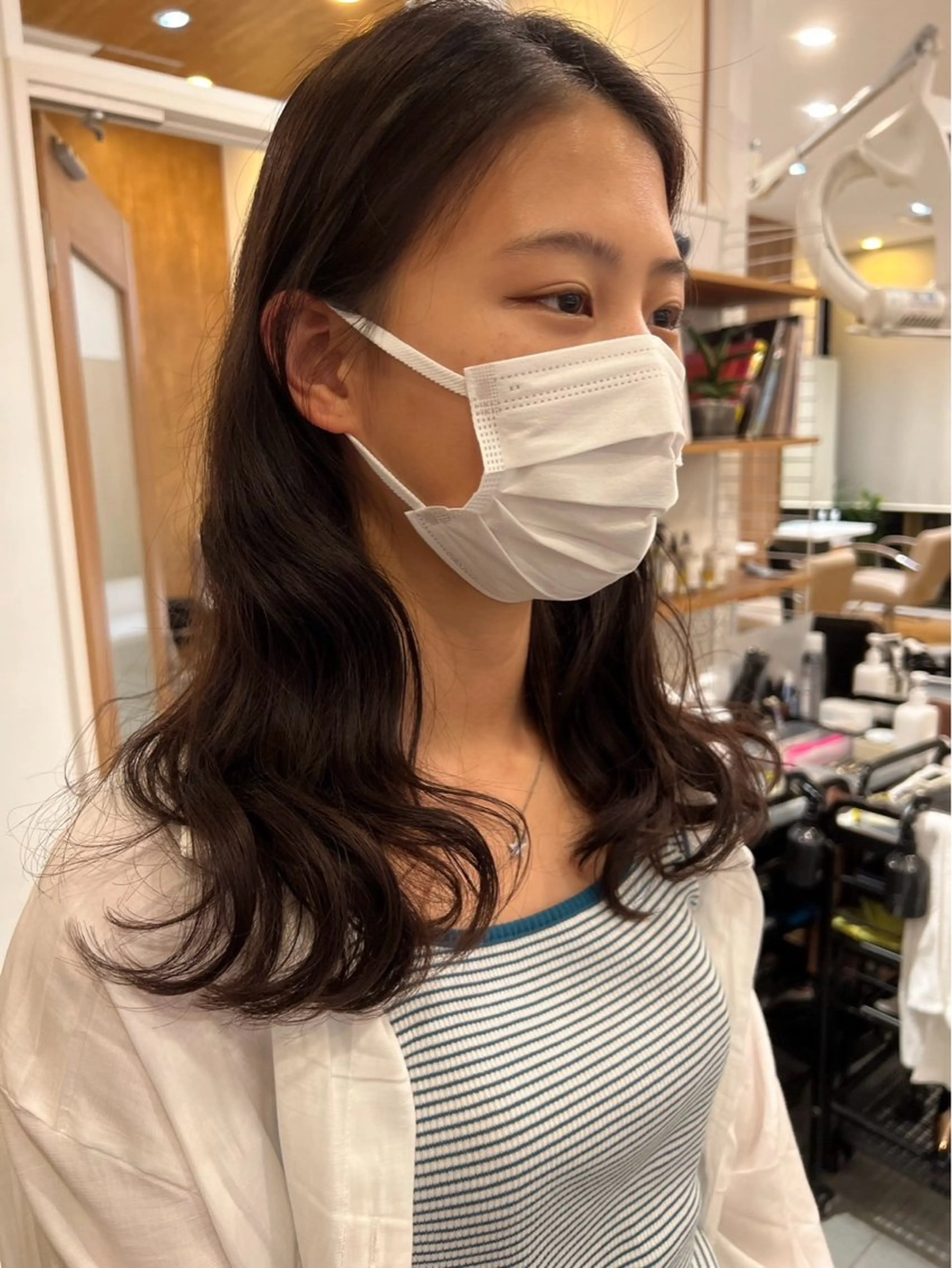 セミロング パーマ BEAUTRIUM 穂乃香のヘアスタイル