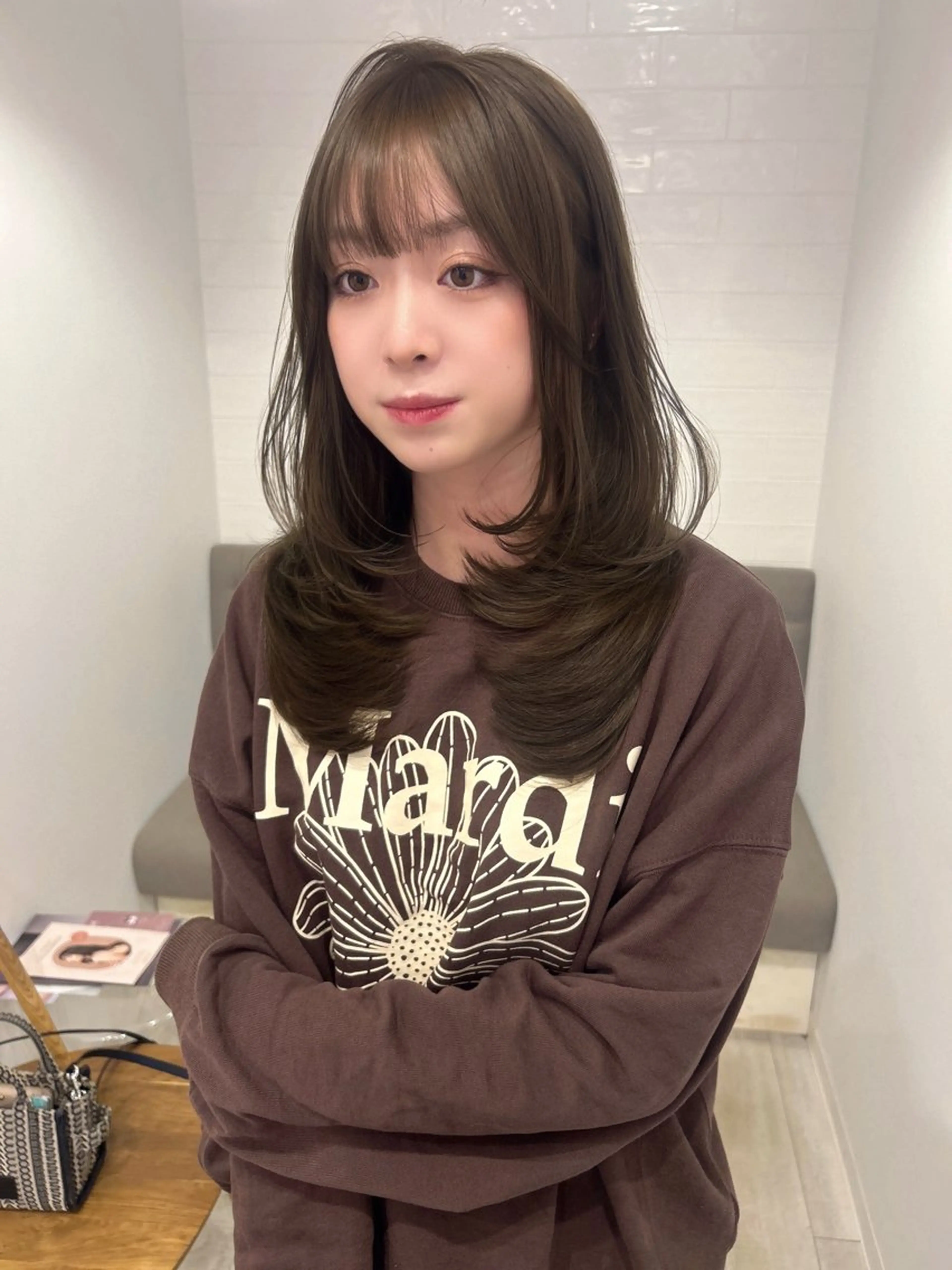 ロング カラー ブリーチ 透明感カラー ブリーチなしカラー カット ヘアカラー トリートメント レイヤーカット/長岡 グレージュ/マユ🎀のヘアスタイル