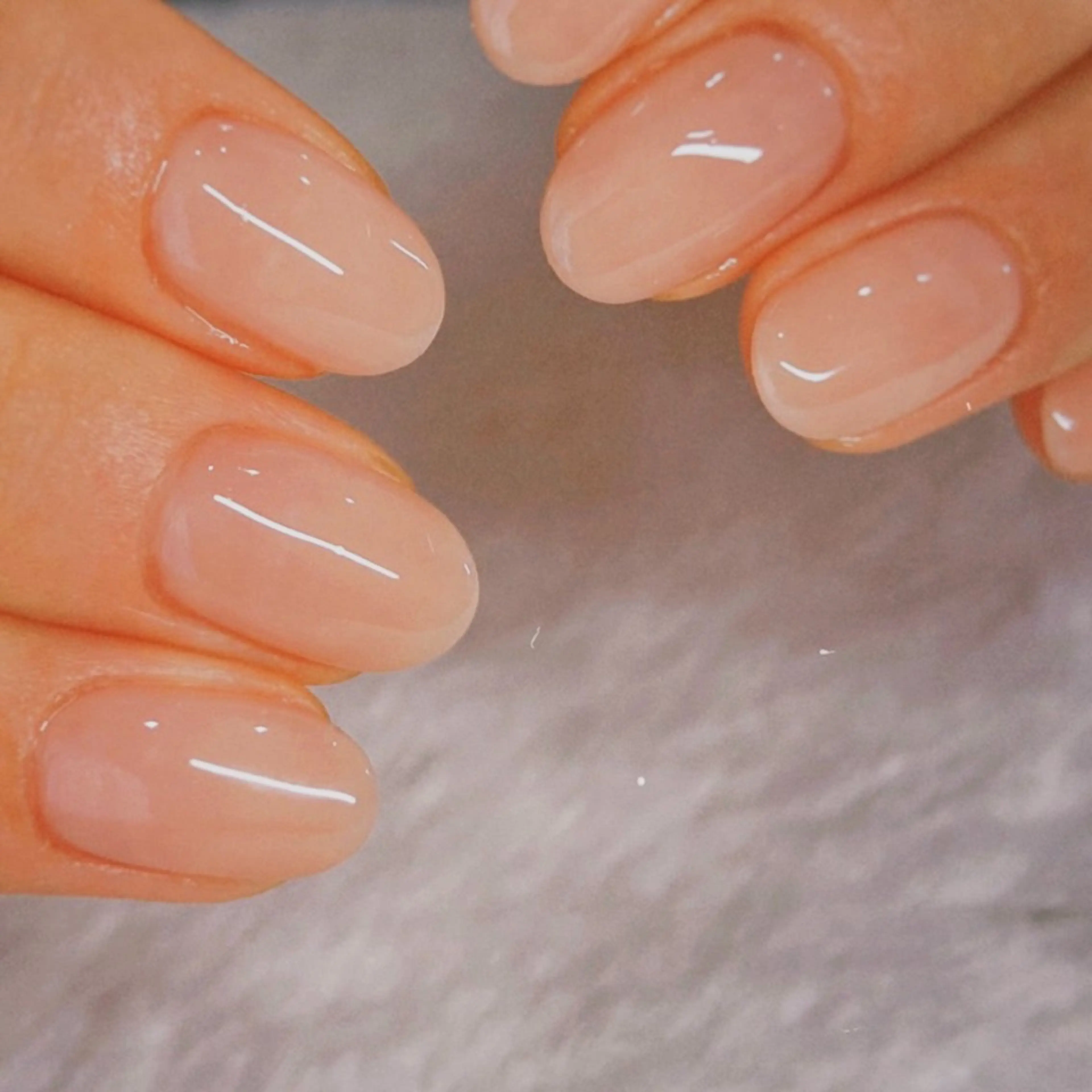 ネイル ハンドネイル WASHLY所属・sakura 辻堂ニュアンスネイルのネイルデザイン