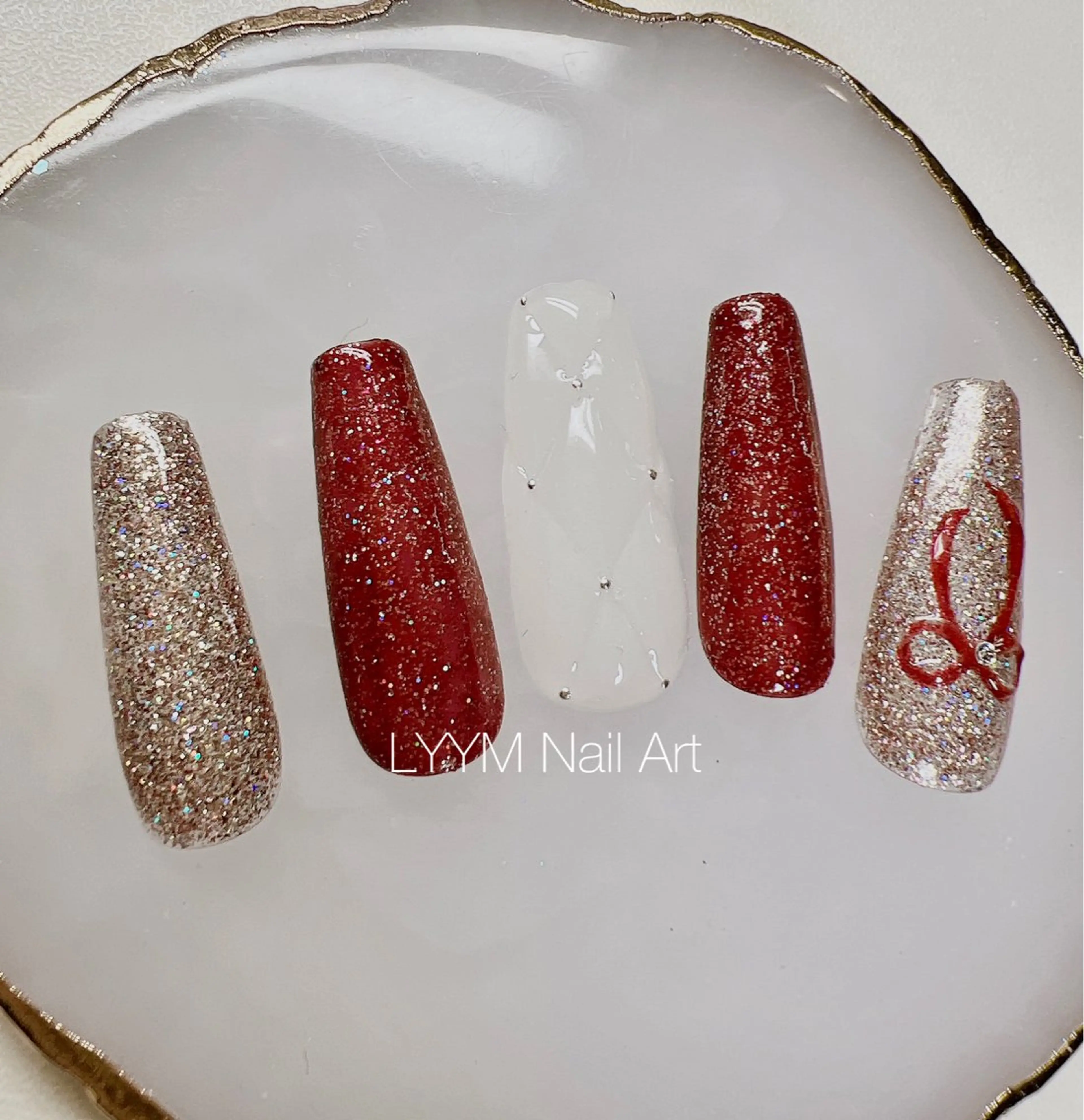ネイル アートネイル ラメ(グリッター) バレンタイン ハンドネイル LYYM Nail Salonのネイルデザイン