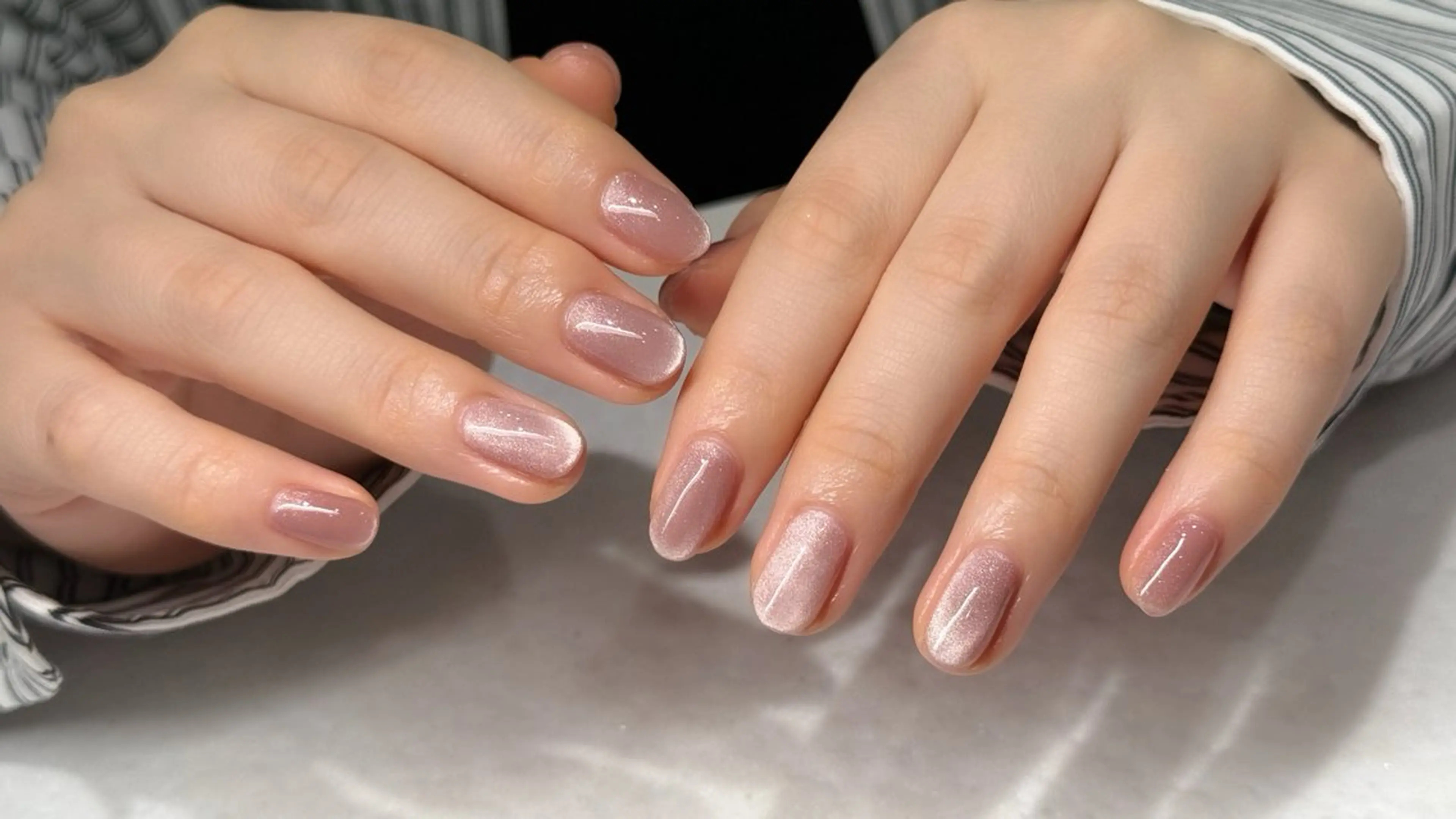 ネイル オーロラネイル ブルー チークネイル フットネイル フレンチネイル ハンドネイル ハンドケア HANA.NAILS所属・Sandy Hana 東久留米のネイルデザイン