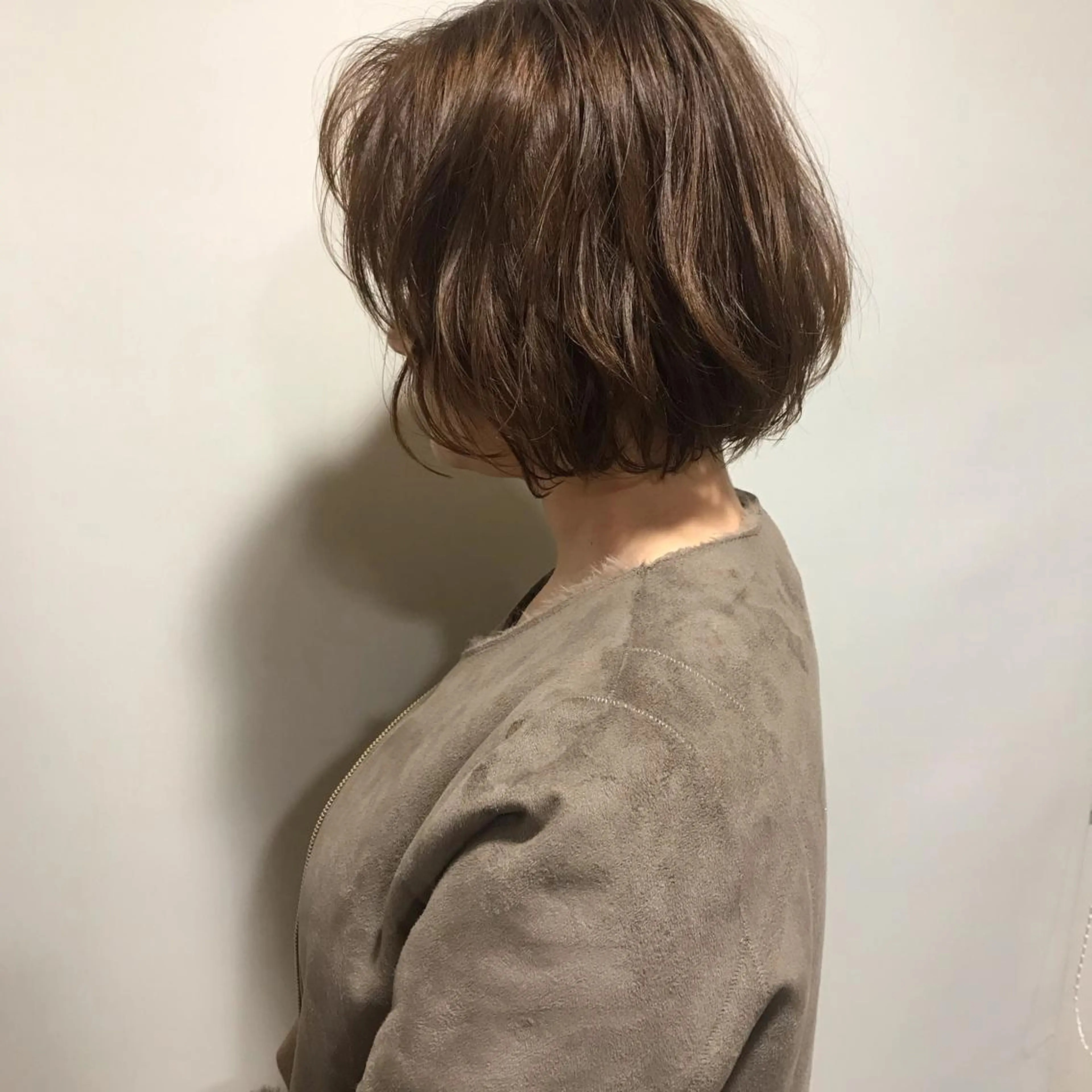 ショート カラー 柳原 実央のヘアスタイル