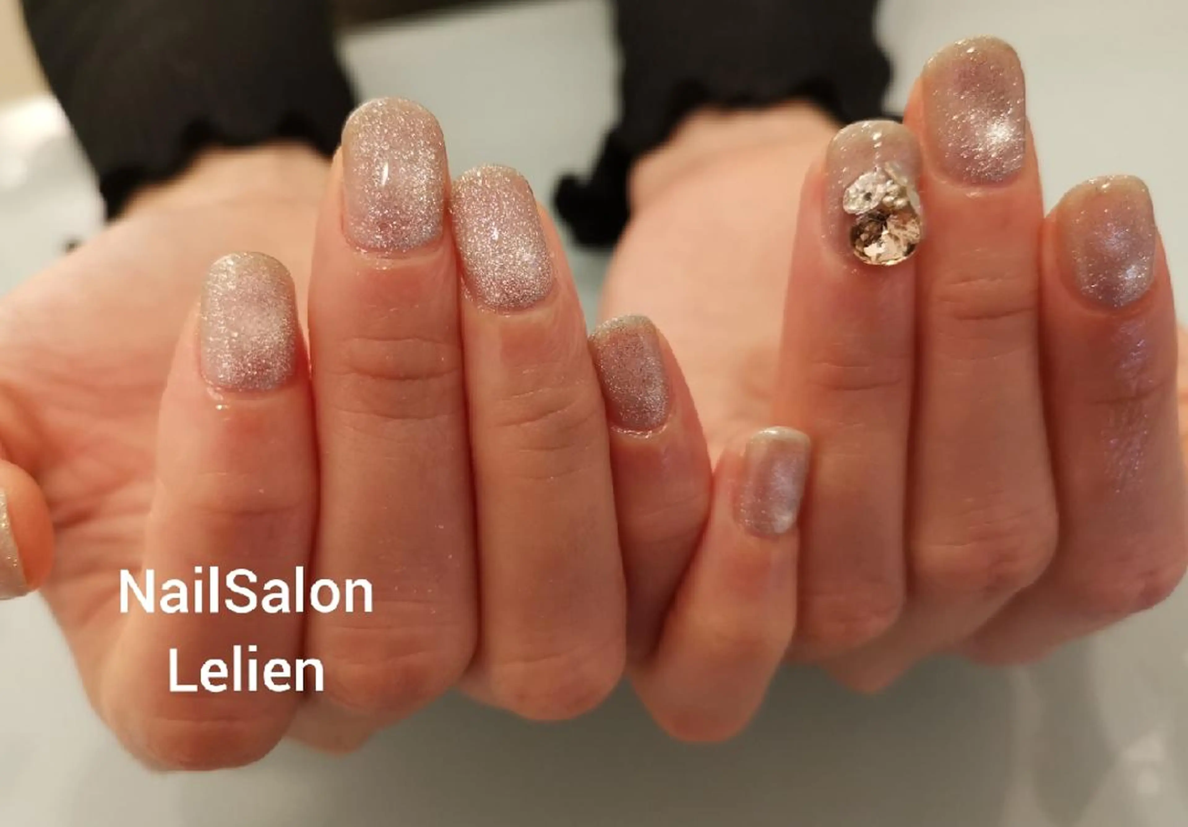ネイル シルバー ストーンネイル ハンドネイル 人気エリア💖完全個室【ルリエ】所属・ネイルサロン Lelienルリエのネイルデザイン