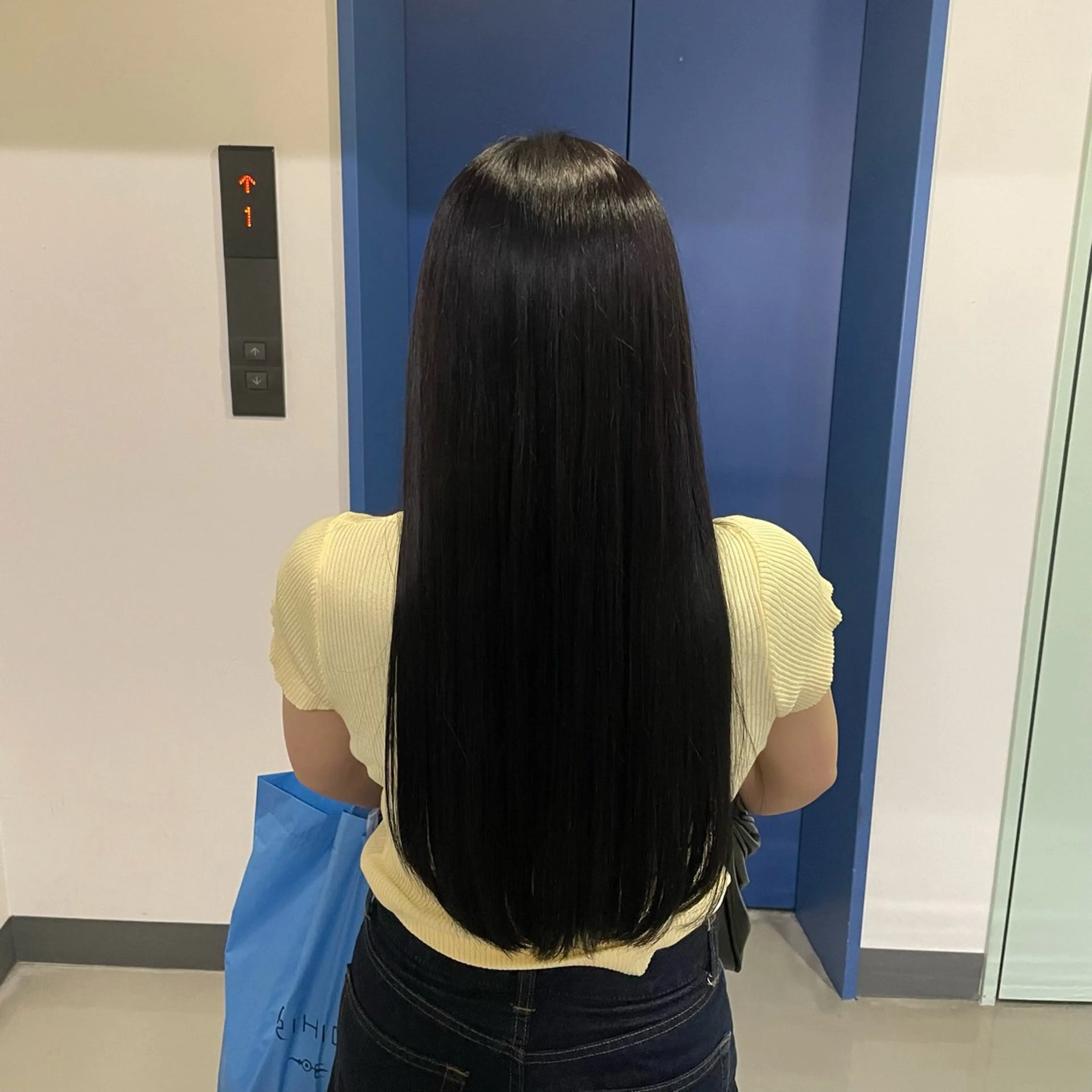 ロング カラー 黒髪 透明感カラー 似合わせカット ヘアカラー ...alley所属・❄️透明感カラー / ハイトーン❄️WAOのヘアスタイル