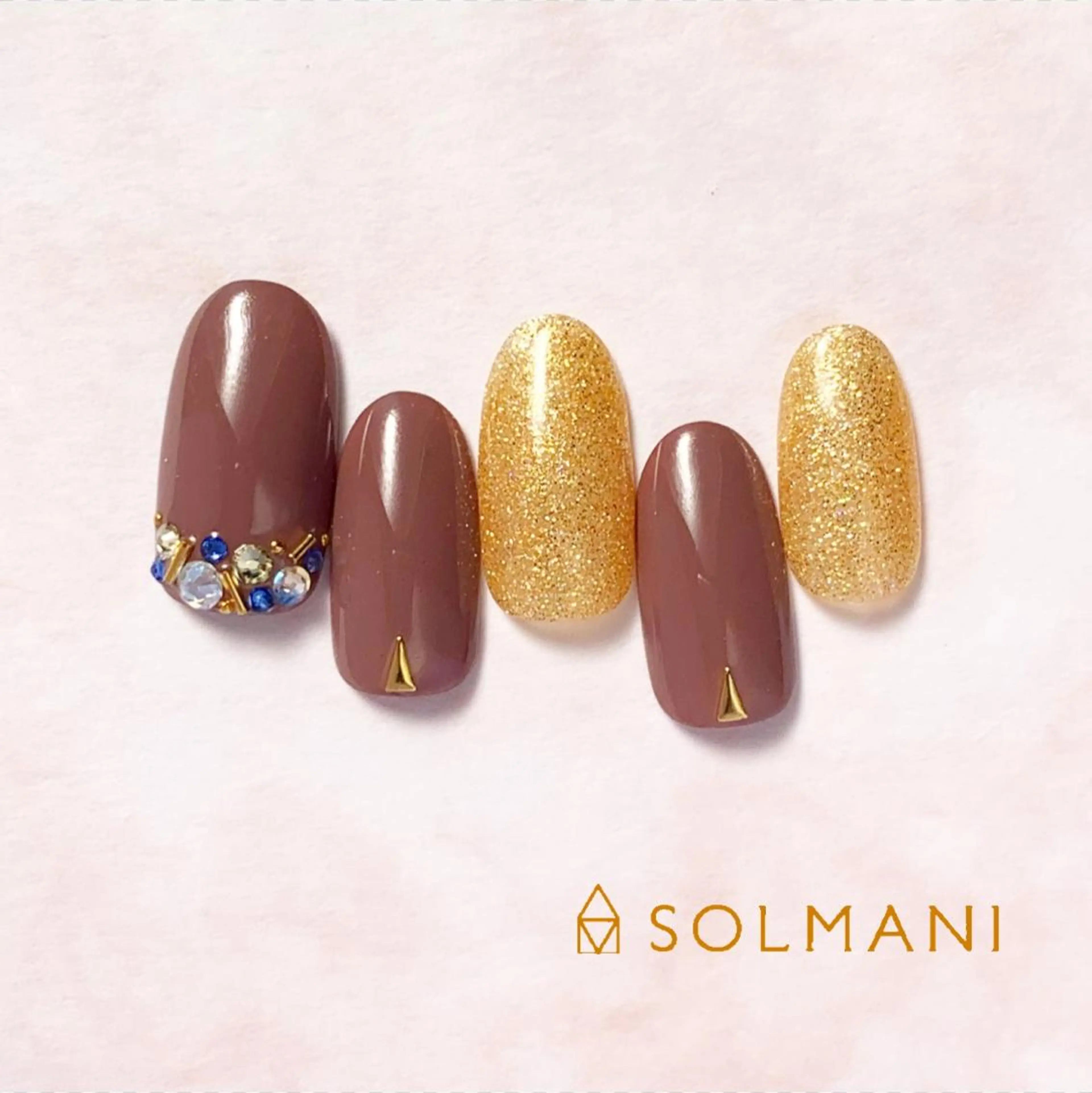 ネイル SOLMANI 予約担当のネイルデザイン