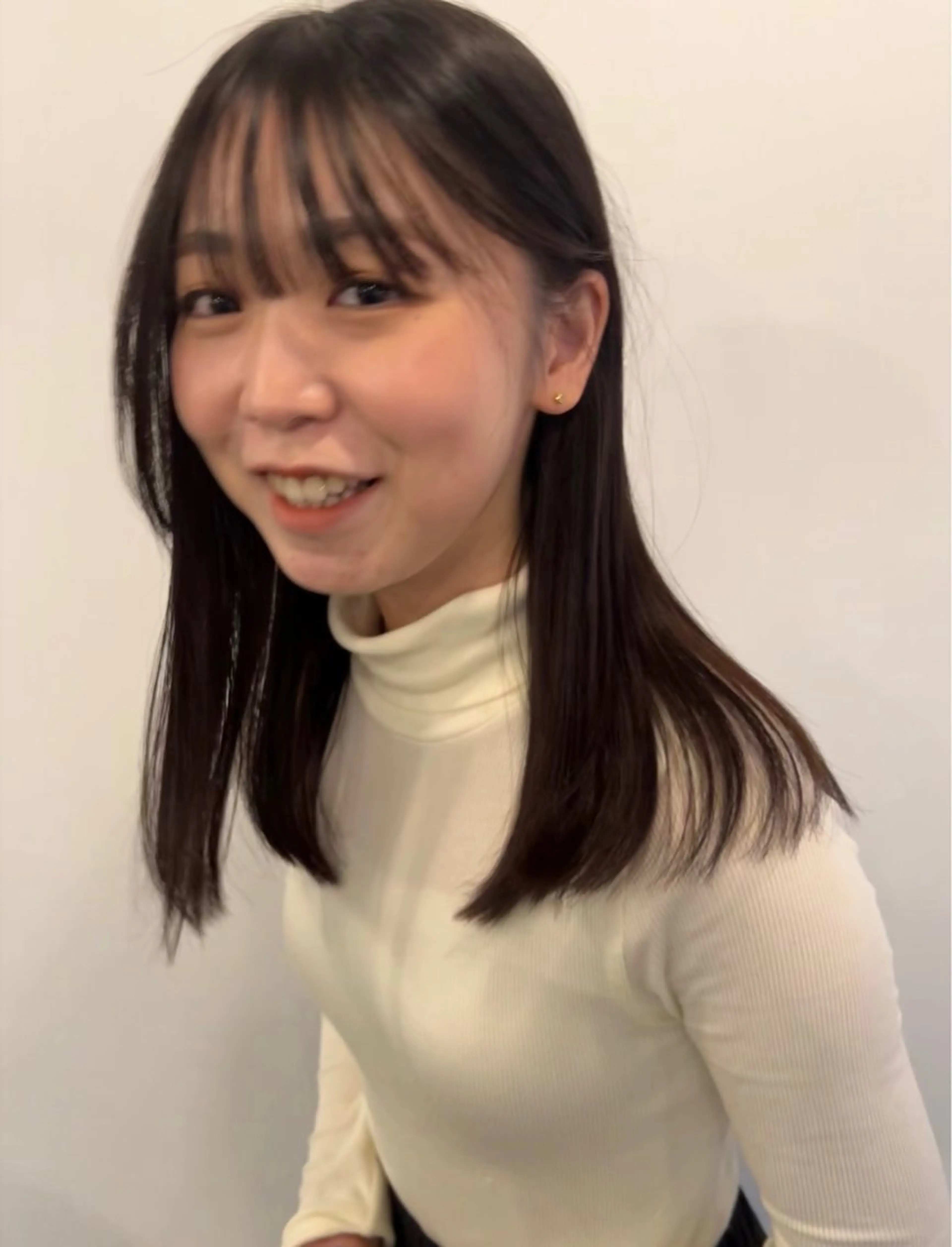 ミディアム カット KOCHAB本山所属・三谷 はるなのヘアスタイル