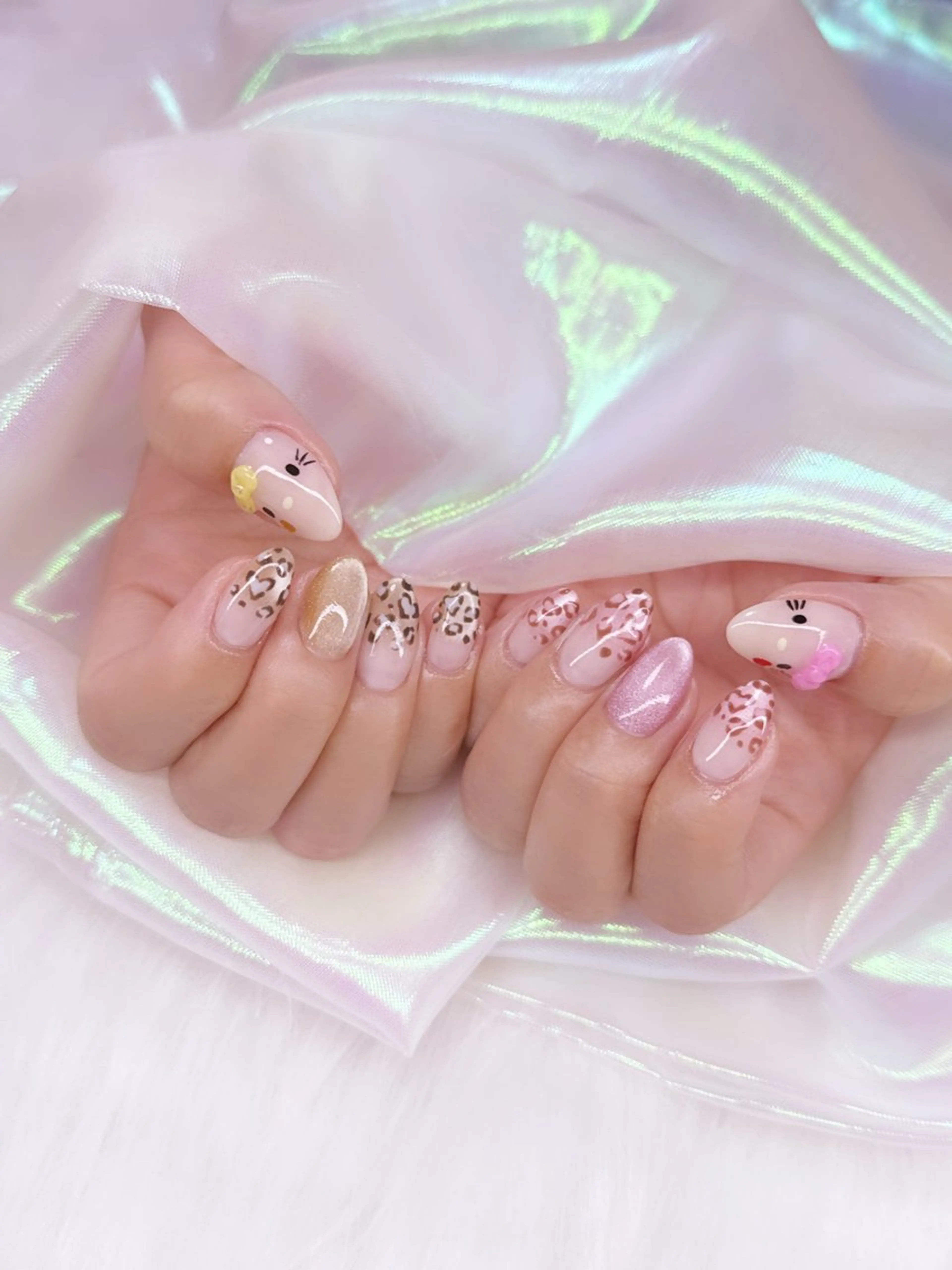 ネイル アニマル柄 ハンドネイル フットネイル Nail Land Pilinaのネイルデザイン