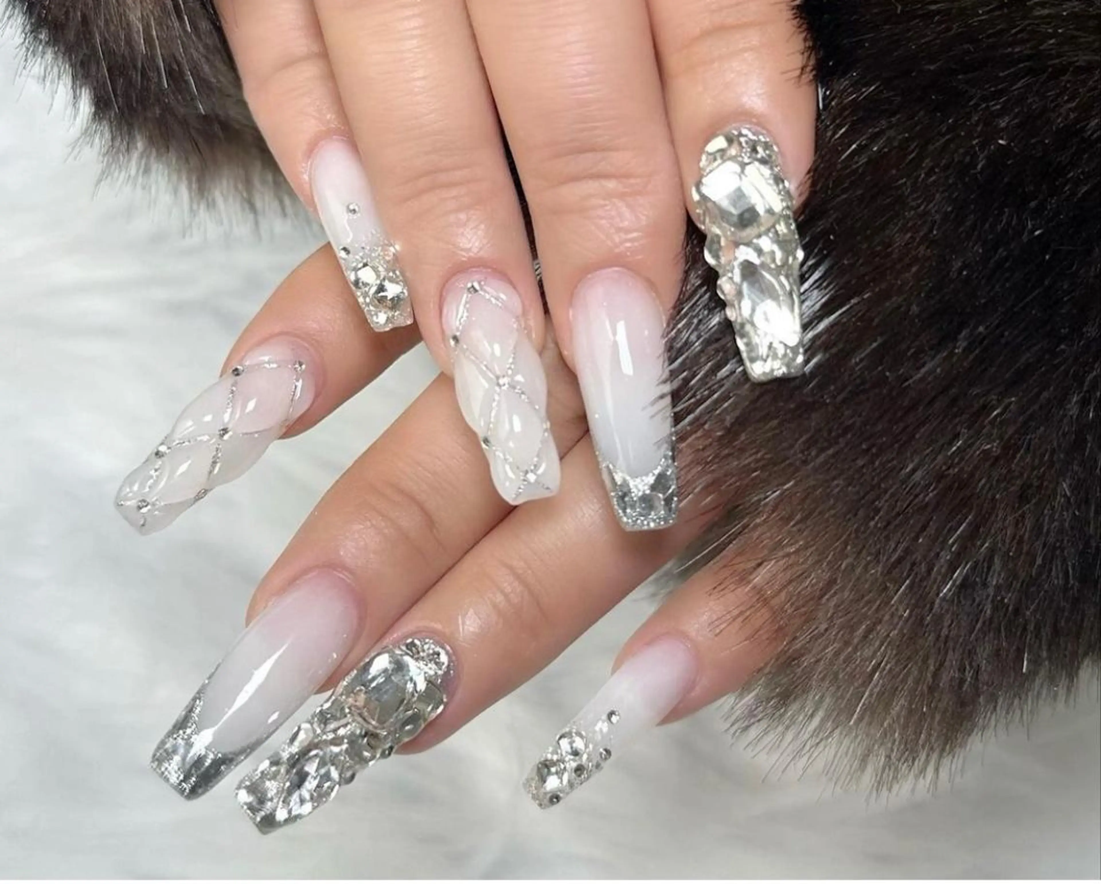 ネイル アイブロウ 眉カラー 眉毛ワックス脱毛 桜ネイル クリアネイル 長さ出し Moana Nail 長さだし専門店のネイルデザイン