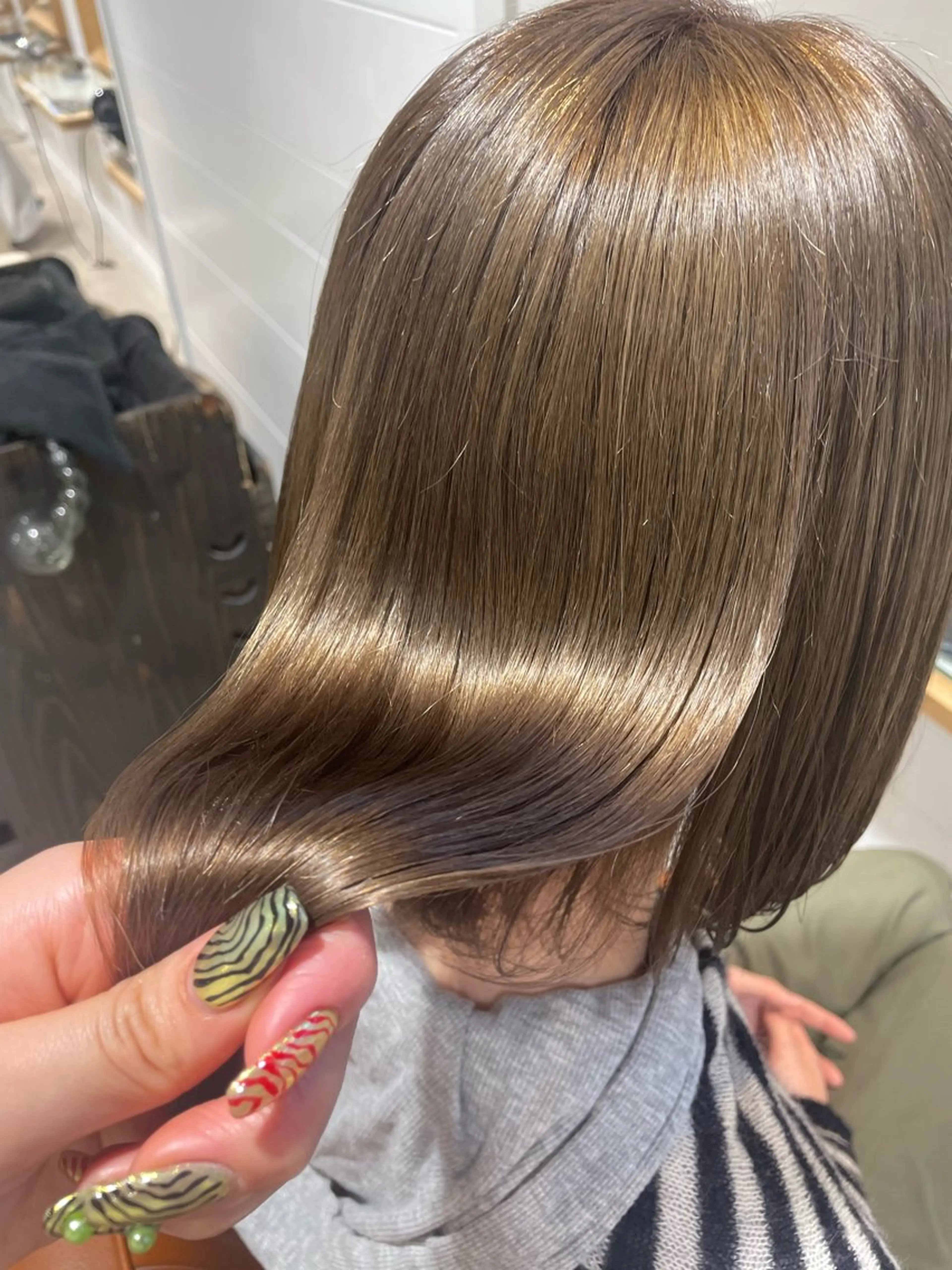 ミディアム カラー スズキ マリのヘアスタイル
