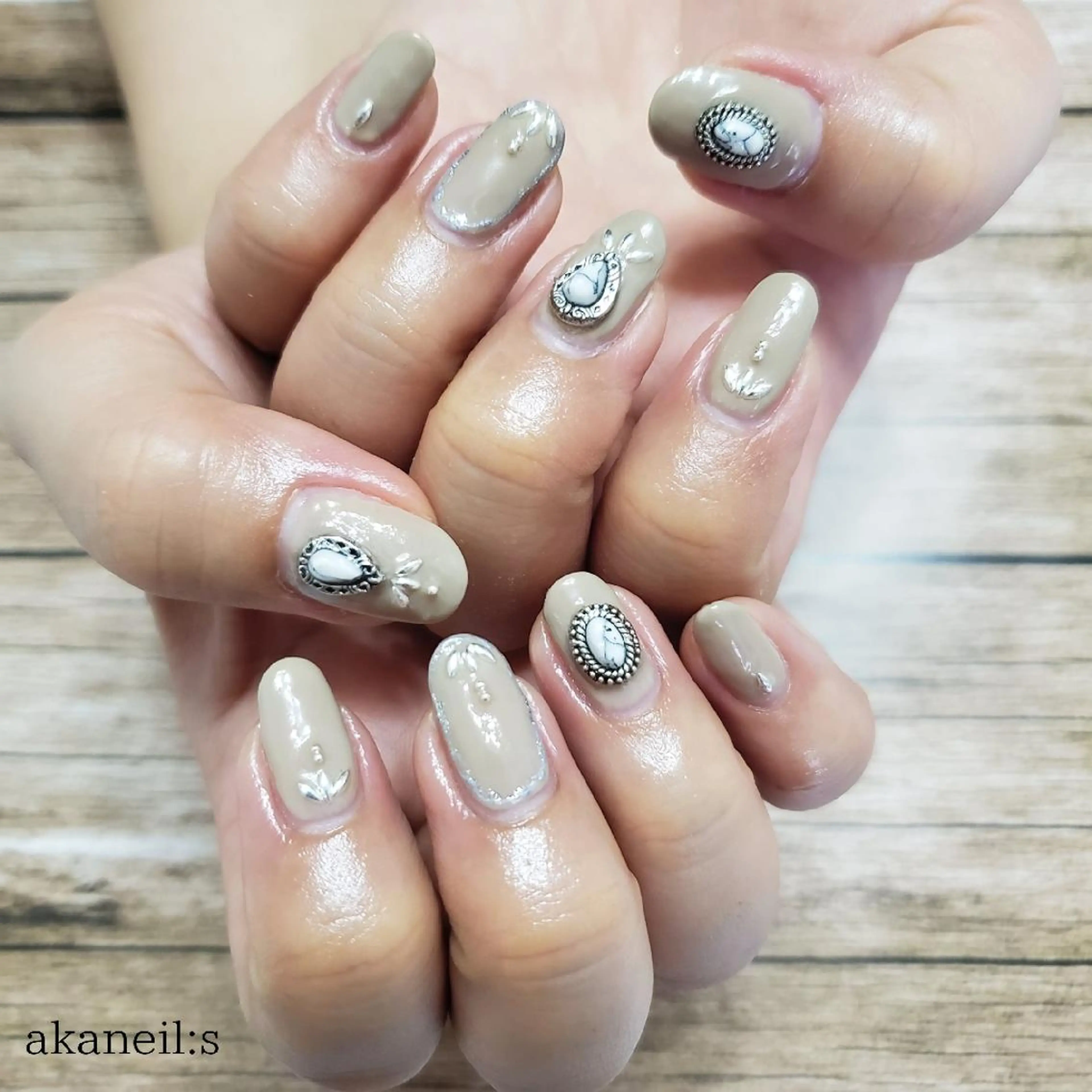 ネイル 大理石ネイル(マーブル) ワンカラーネイル シンプルネイル ホワイト 【akaneils】 アカネのネイルデザイン