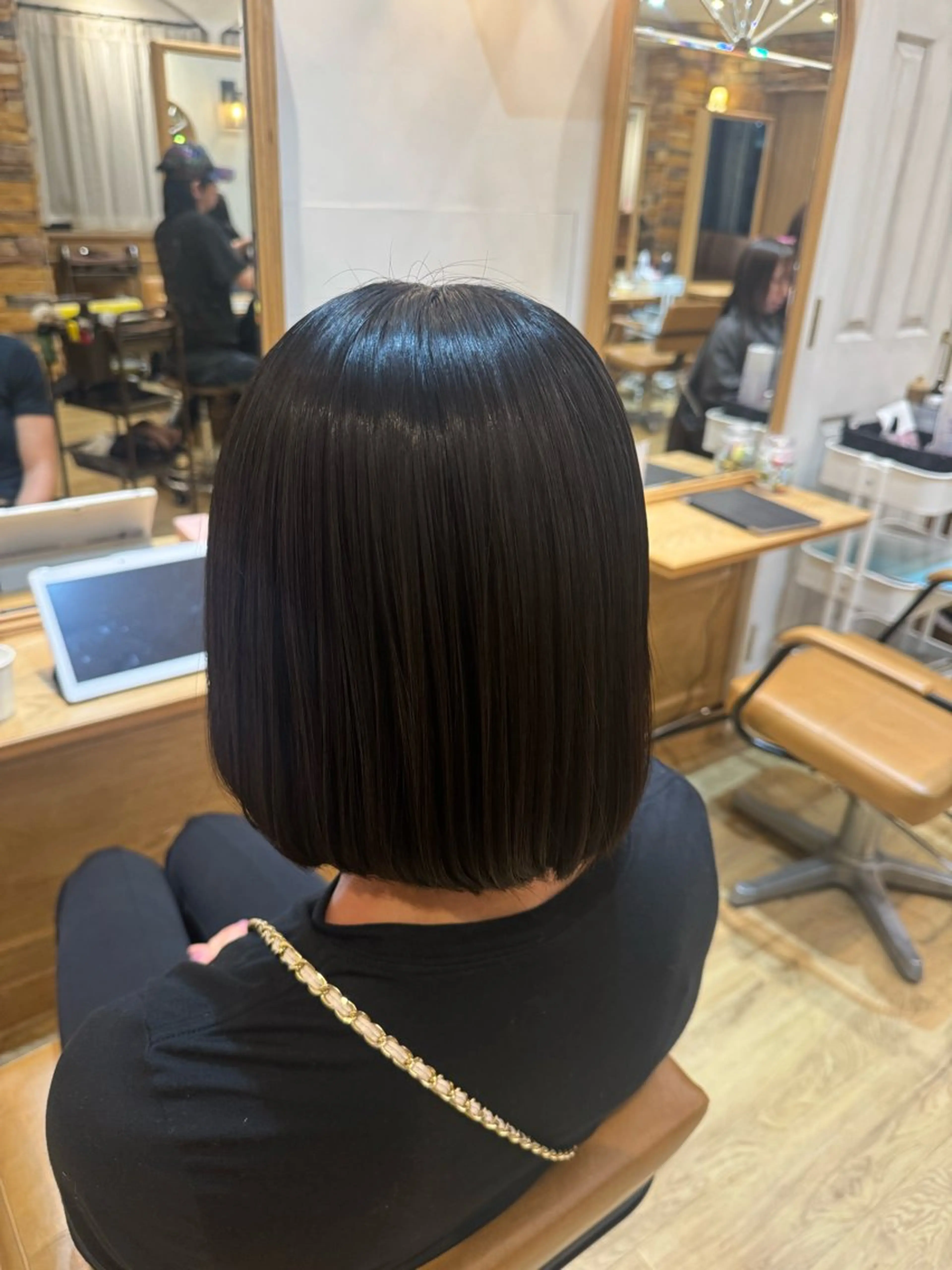 ショート 縮毛矯正 新宿三丁目💜 空陽💙のヘアスタイル