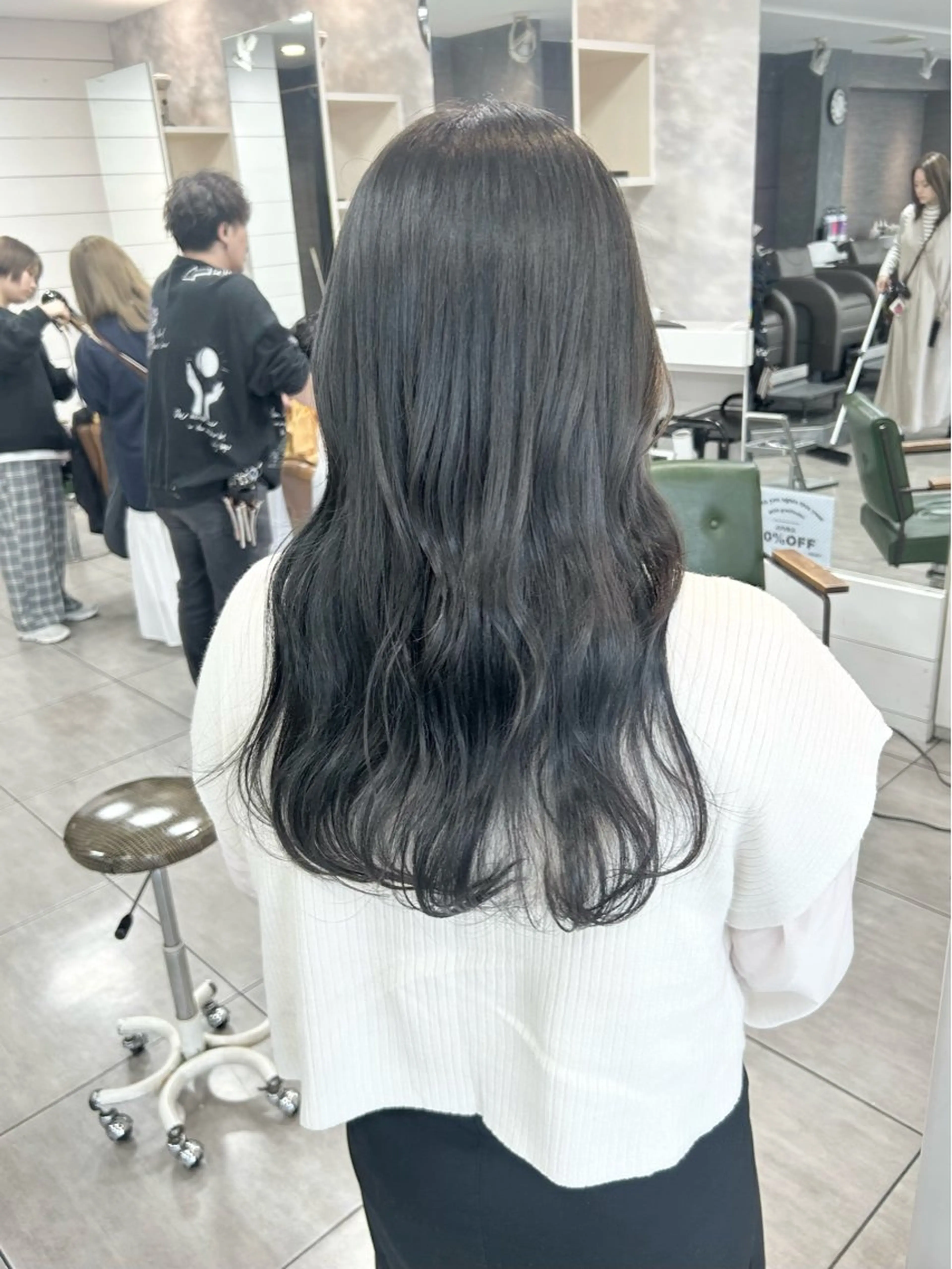 ロング カット ヘアカラー 🫧艶髪カラー🫧 森本くるみのヘアスタイル