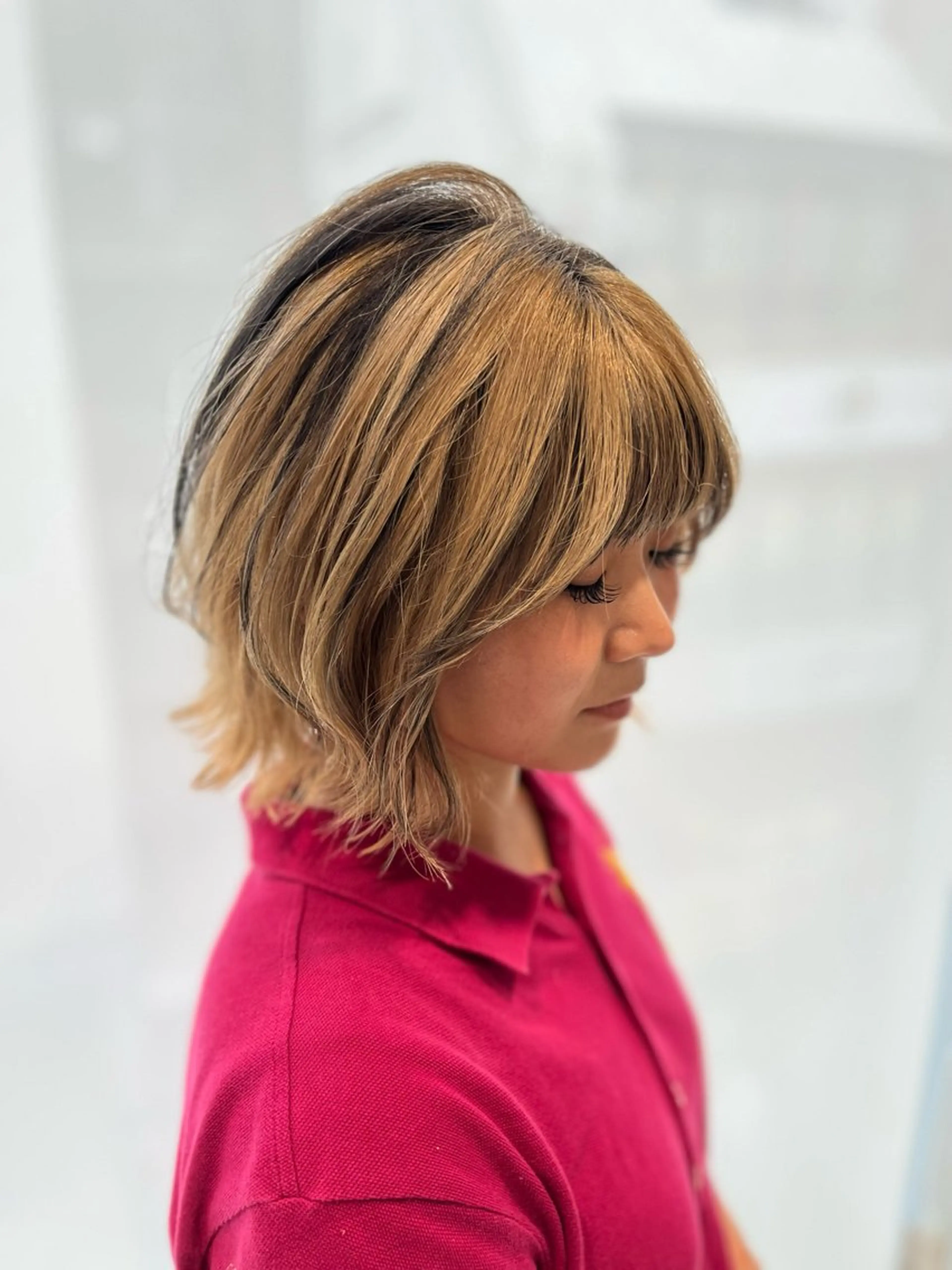 ショート ボブ レイヤーカット ショートヘア カット ヘアカラー 飯星慧斗 /ブリーチ、縮毛矯正のヘアスタイル