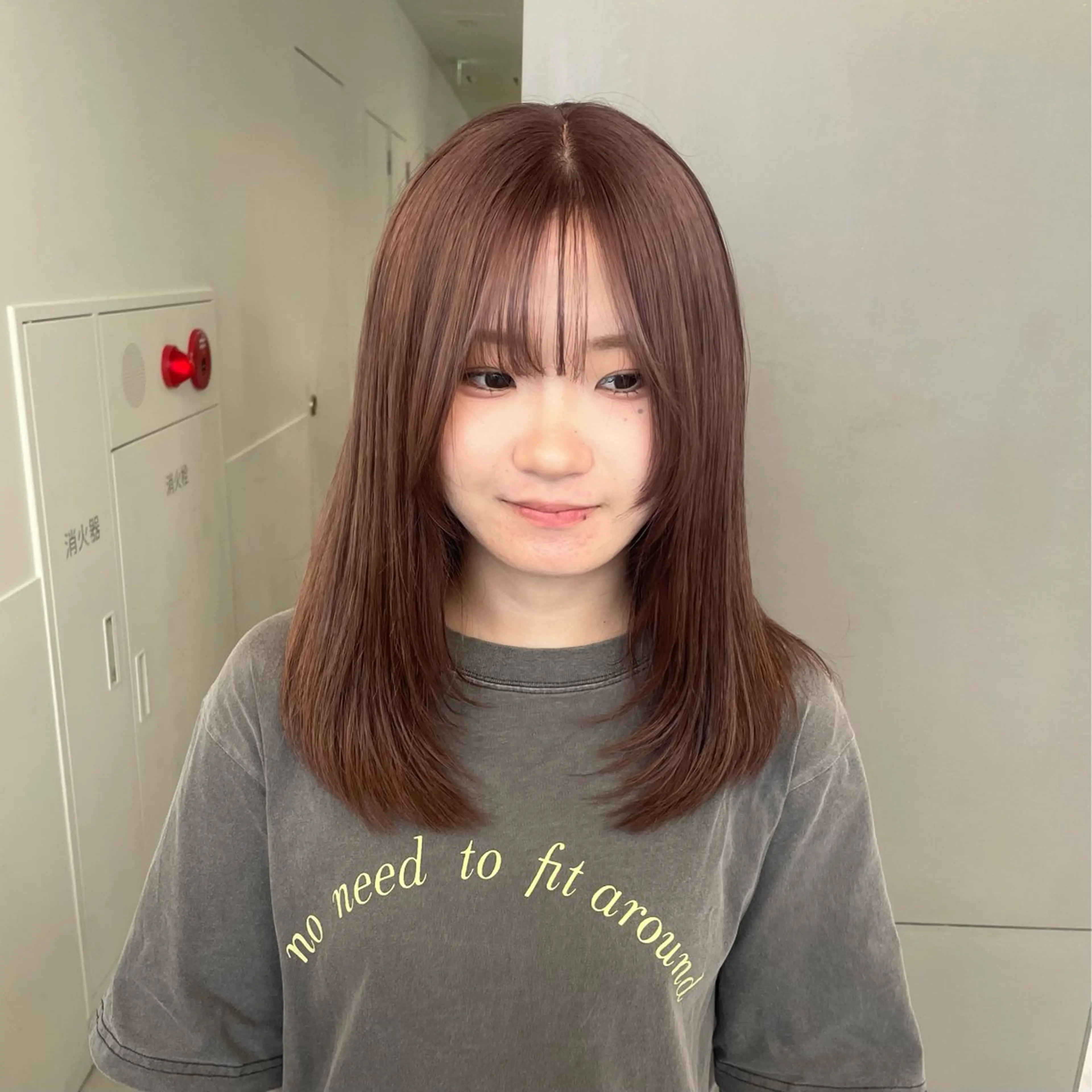 セミロング カラー ベージュカラー ブリーチ 透明感カラー ダブルカラー ブリーチ/レイヤー 🌻Mutsumiのヘアスタイル