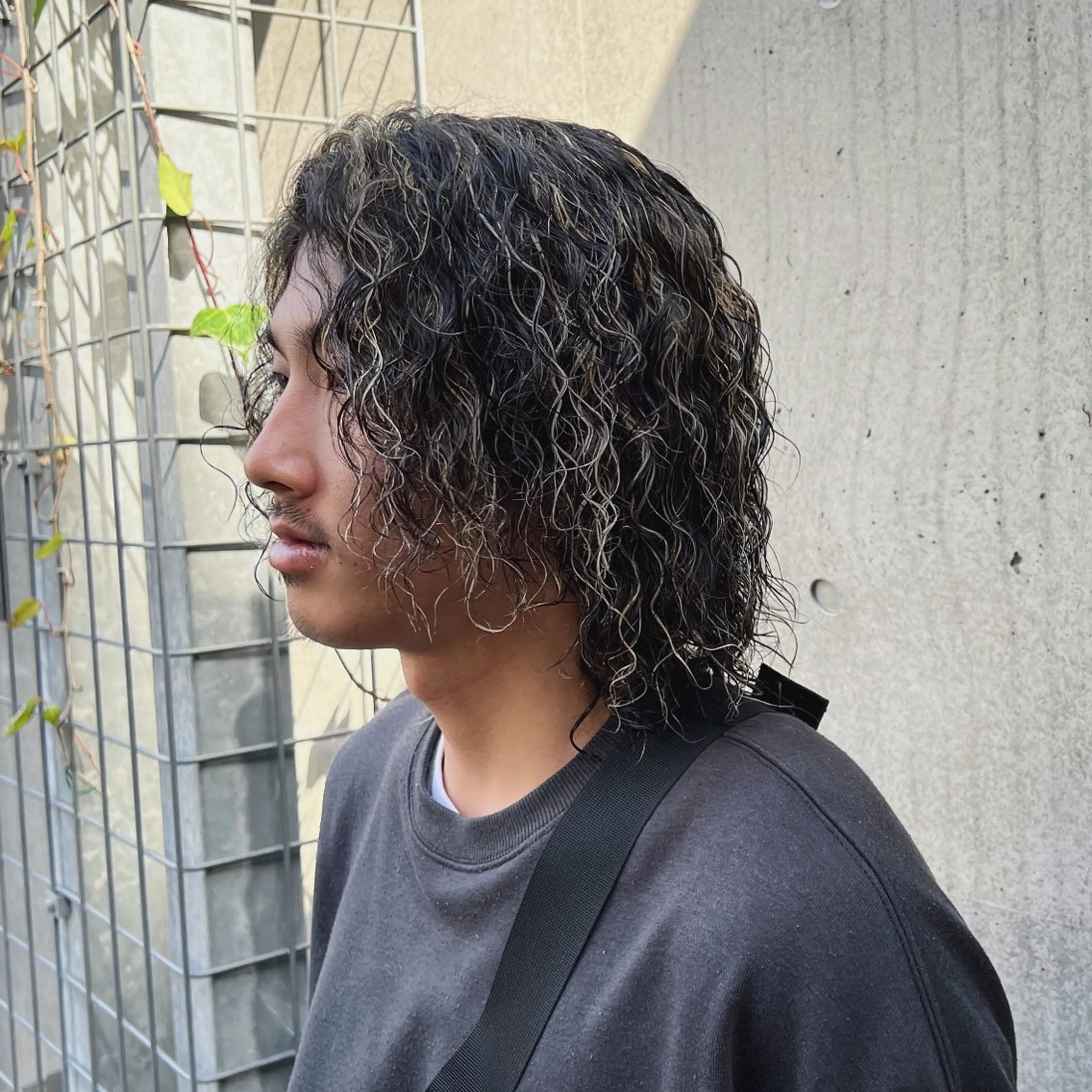 メンズ メンズハイライト メンズメッシュ メンズパーマ カット ヘアカラー パーマ トリートメント メンズ特化/パーマ/ ハイライト/竜成のヘアスタイル