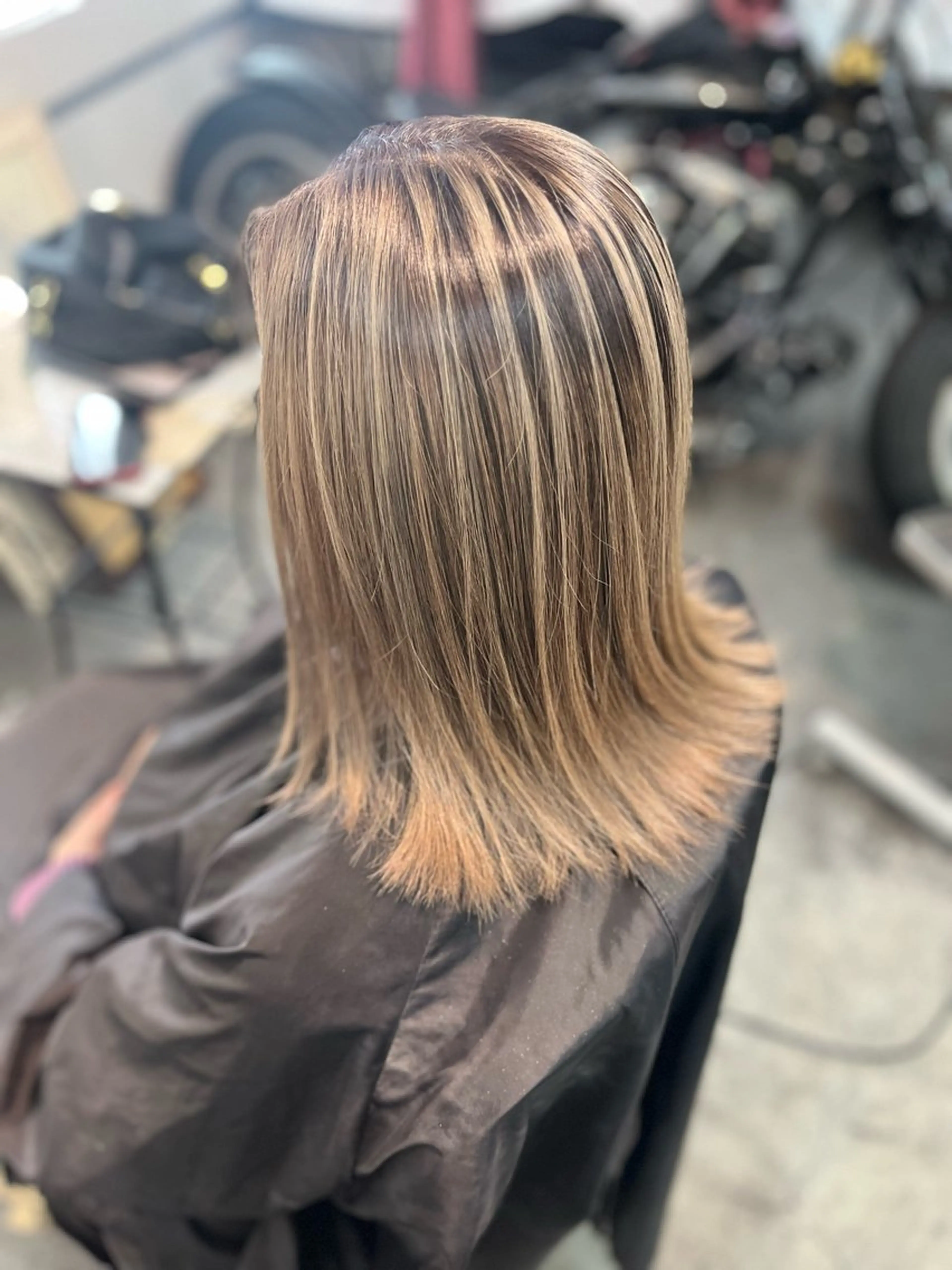 ミディアム カラー Mariana雛/ ブリーチ/ハイライトのヘアスタイル