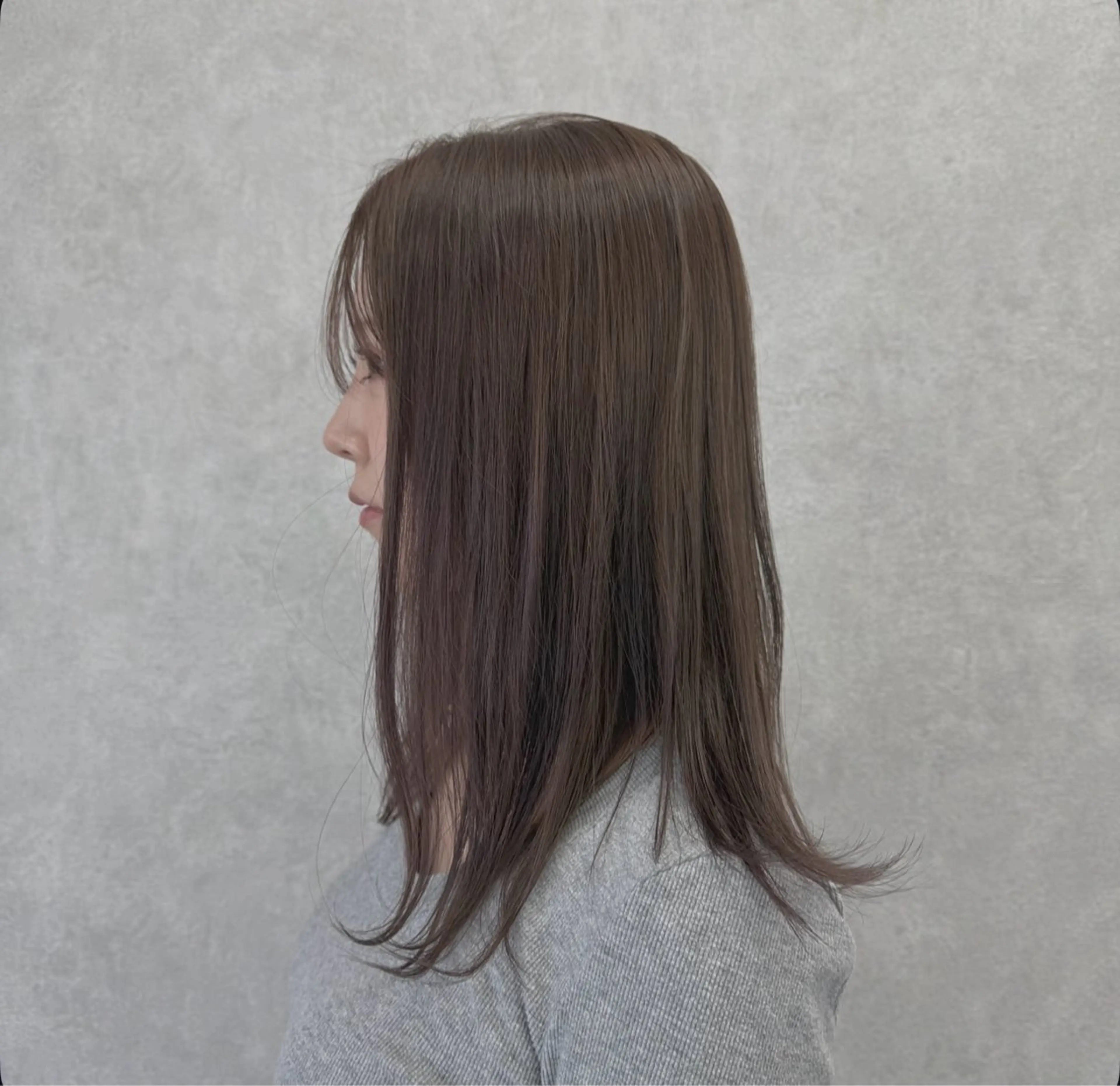 ミディアム カラー グレージュ ヘアカラー FLOWER by B.GARDEN所属・’Flower’ AYAKAのヘアスタイル