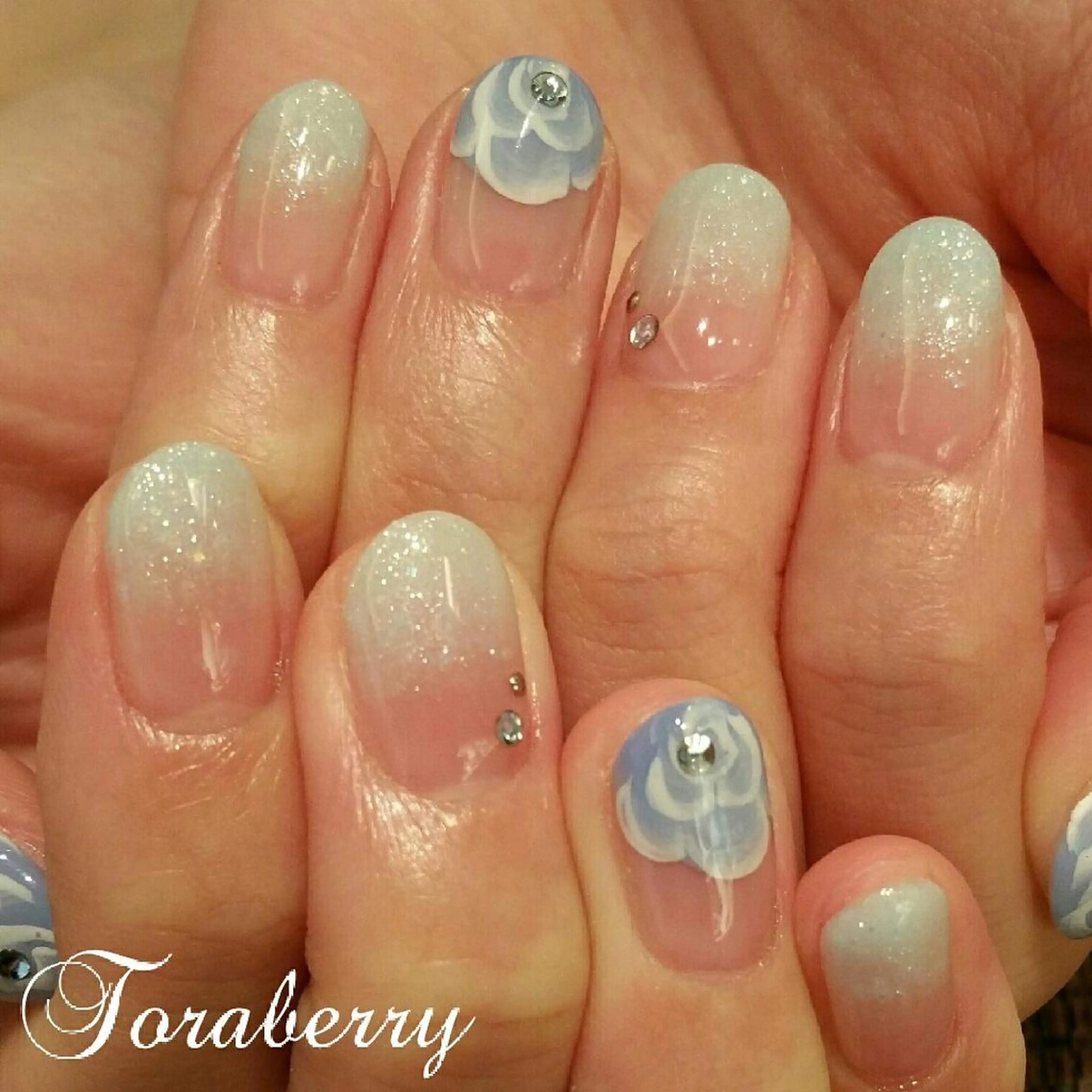 ネイル フレンチネイル ネイリスト なつみのネイルデザイン