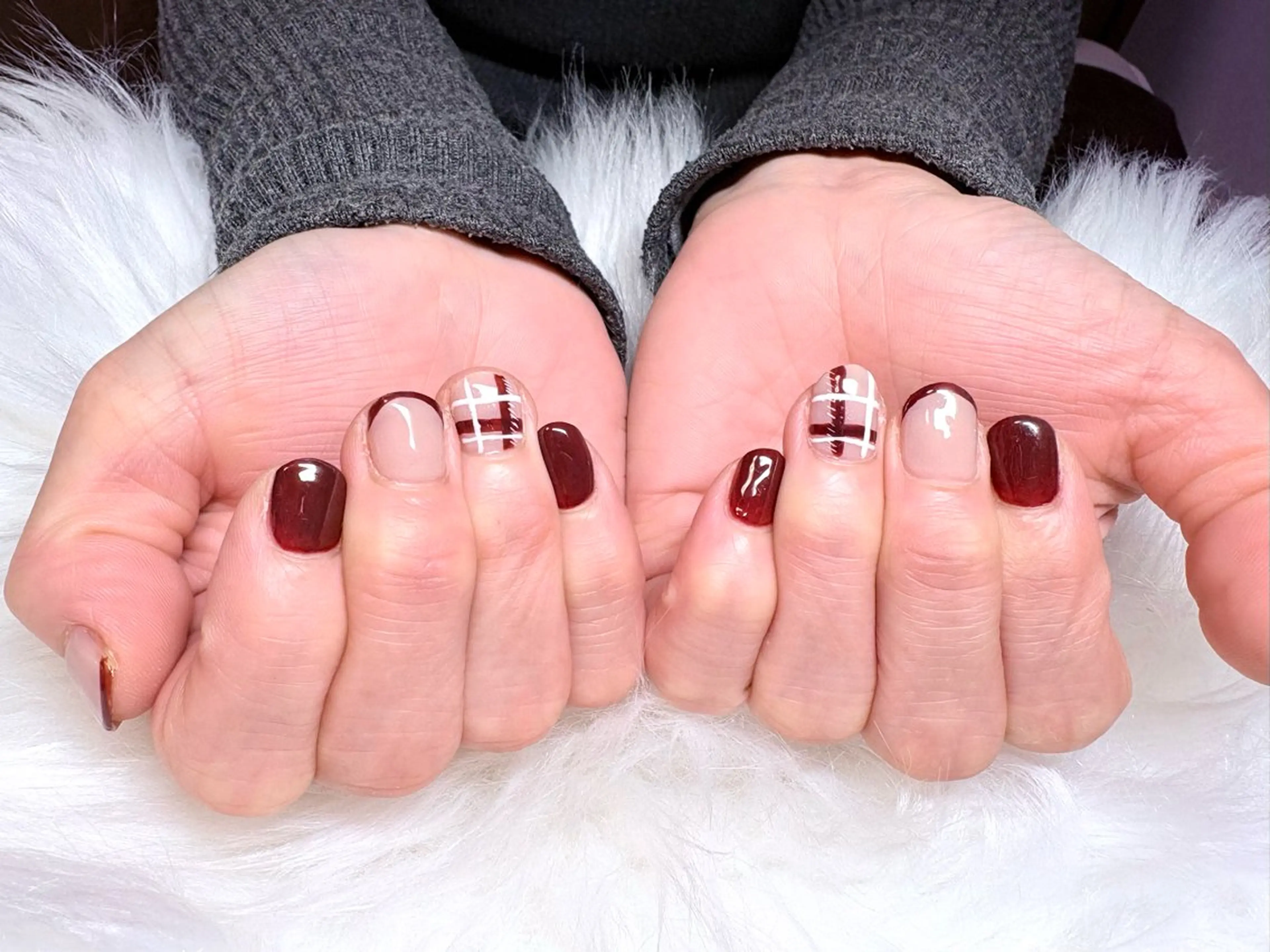 ネイル 赤色 ハンドネイル Nailsalon Dahliaのネイルデザイン