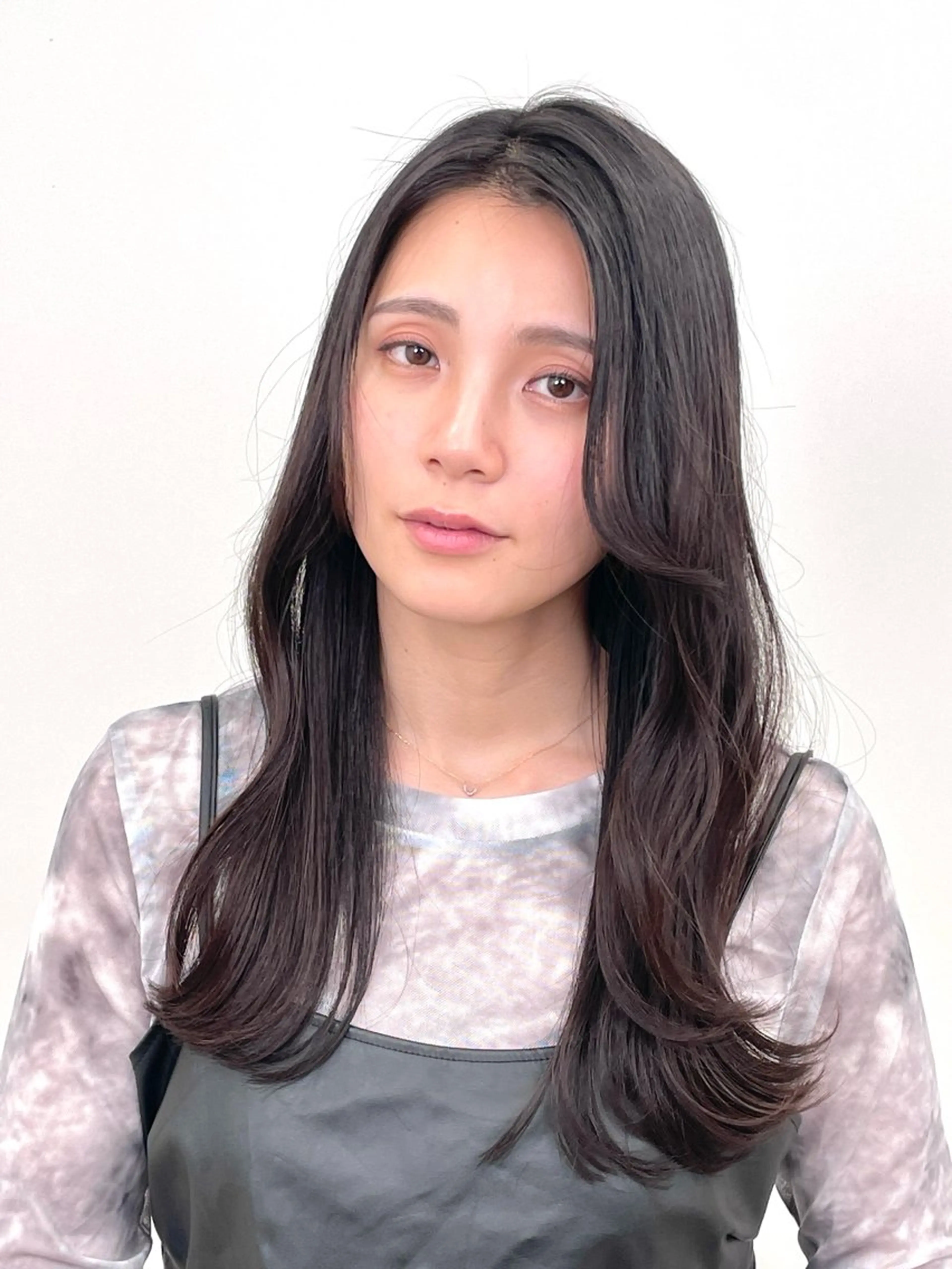 ロング カット 森 亜紗美のヘアスタイル