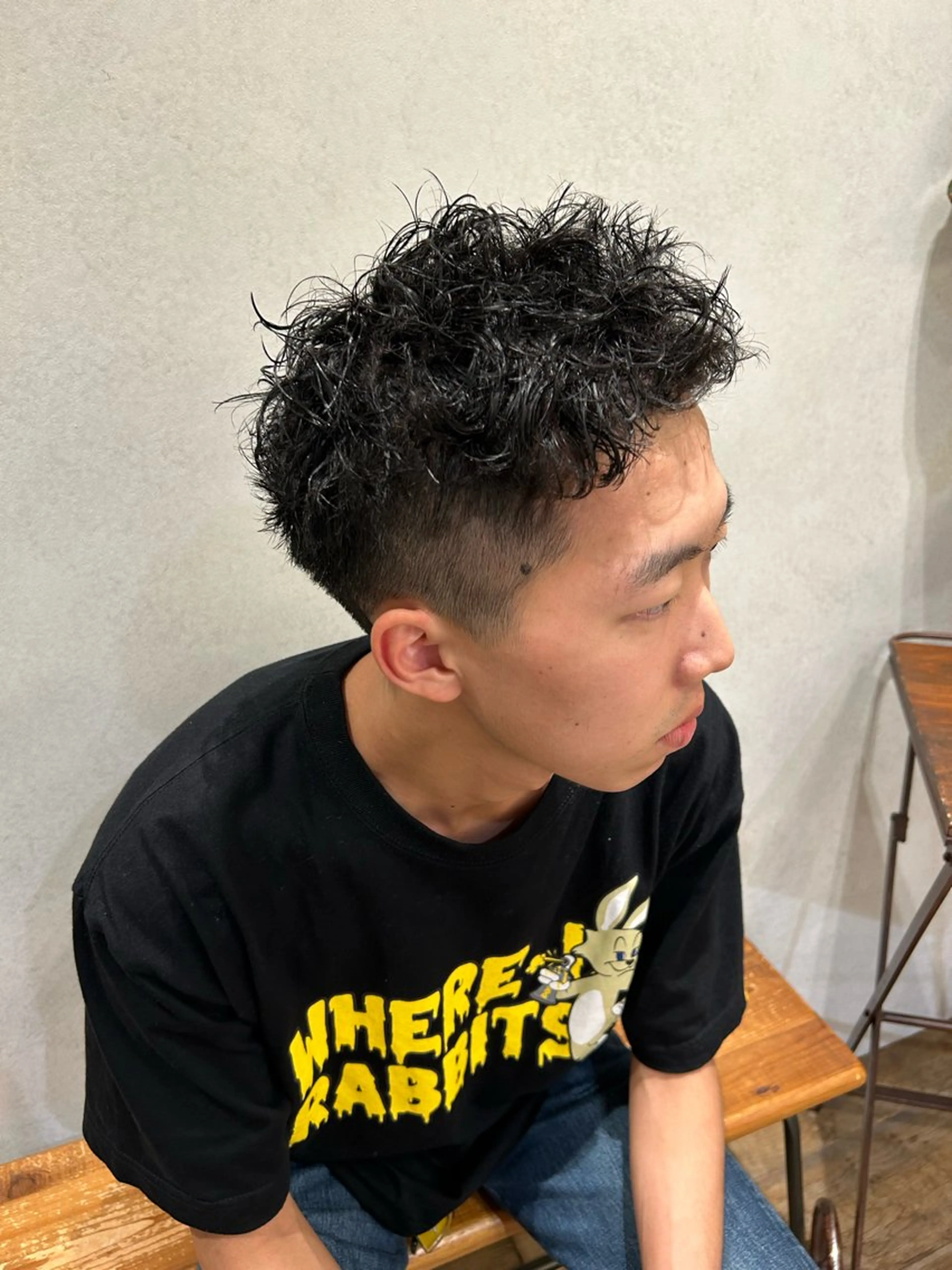 ショート パーマ メンズ メンズパーマ プードルパーマ メンズツイストパーマ プードルパーマ スパイラルパーマ カット パーマ CANAAN銀座所属・艶透明感カラー/ コテ巻きパーマ/田中のヘアスタイル