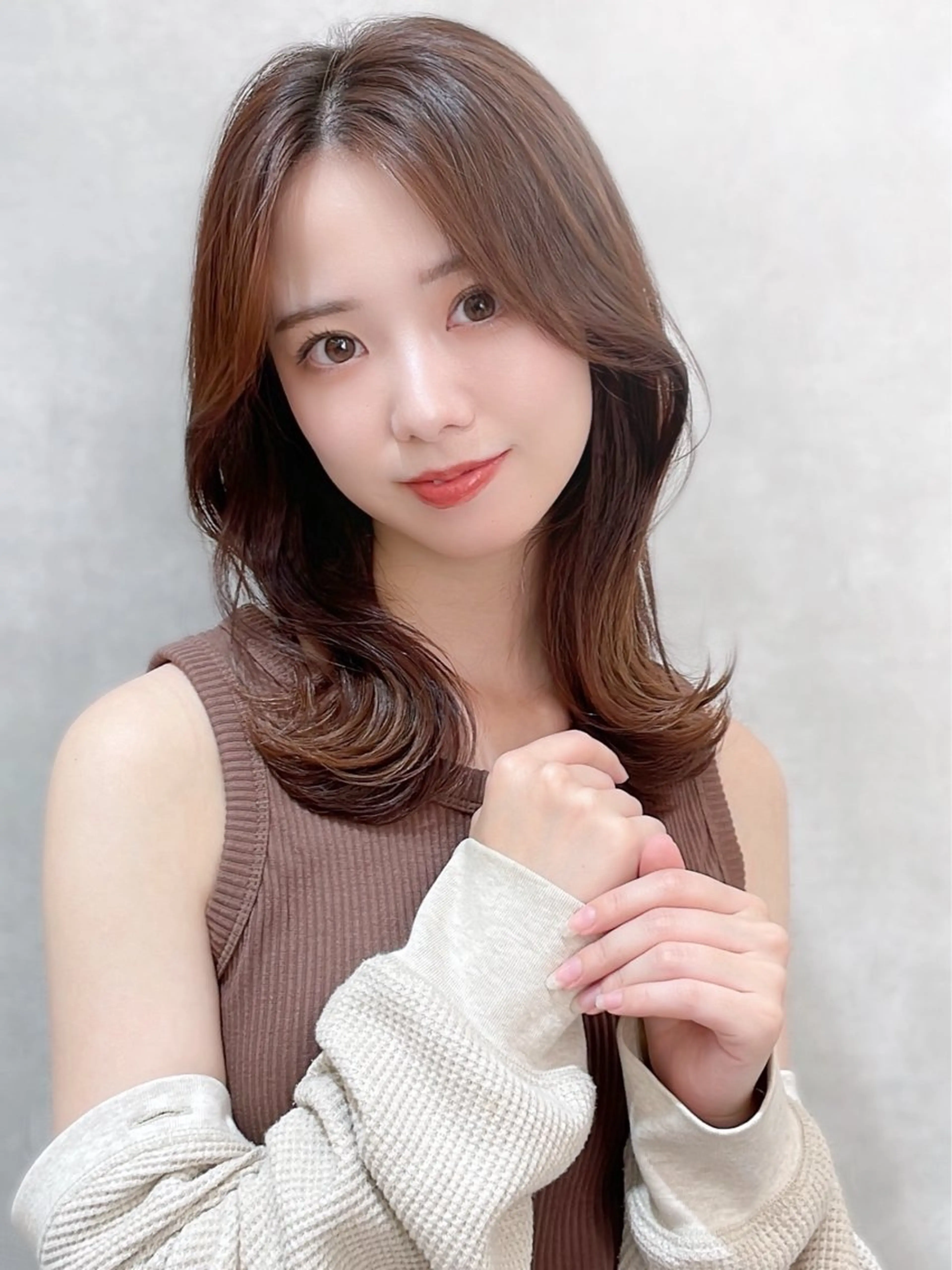 セミロング La Bless 大阪梅田所属・梅田 ミディアム ショートYUKINOのヘアスタイル