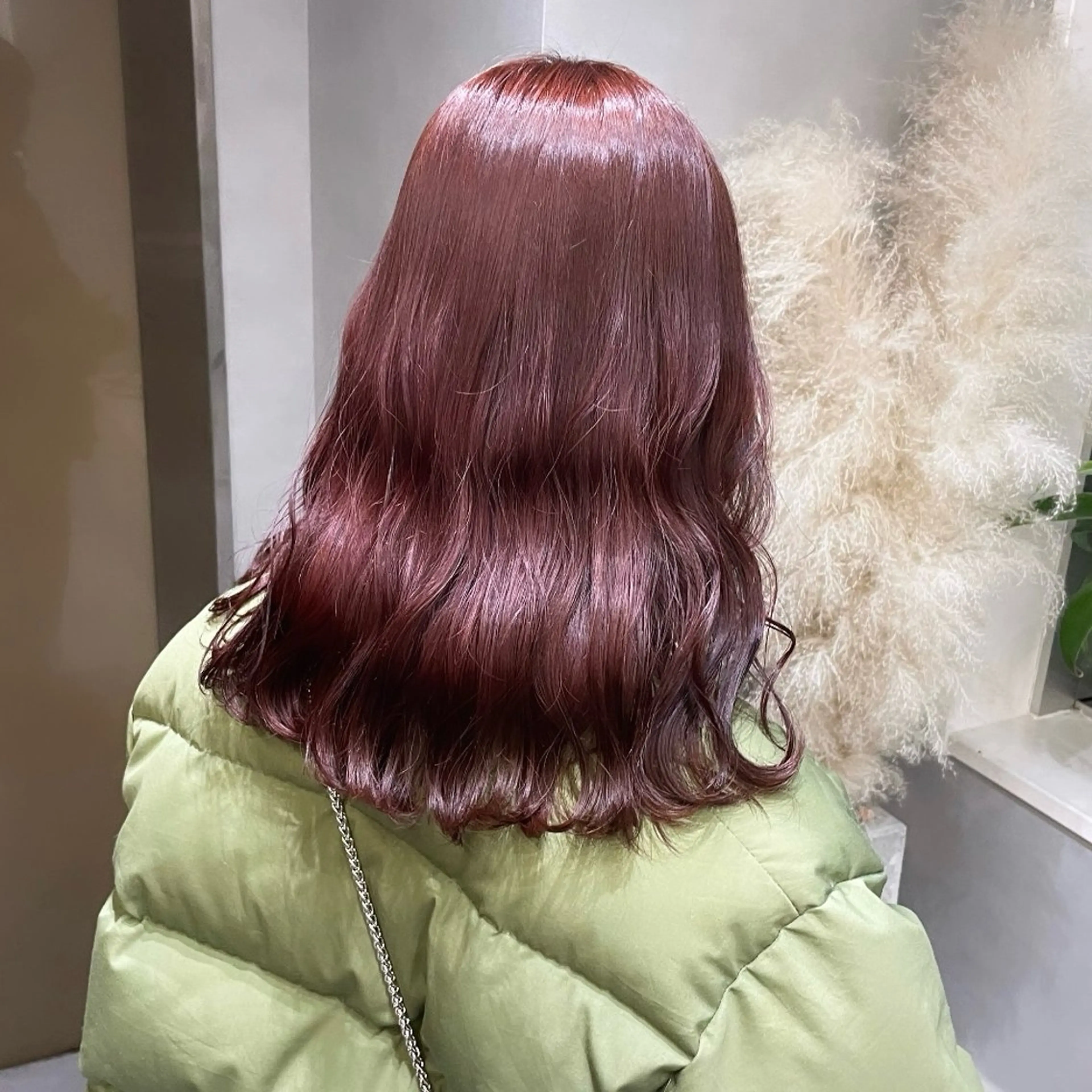 ミディアム カラー ブリーチ ブリーチなしカラー レッドカラー Rui/透明感カラー 暖色/レイヤーカットのヘアスタイル