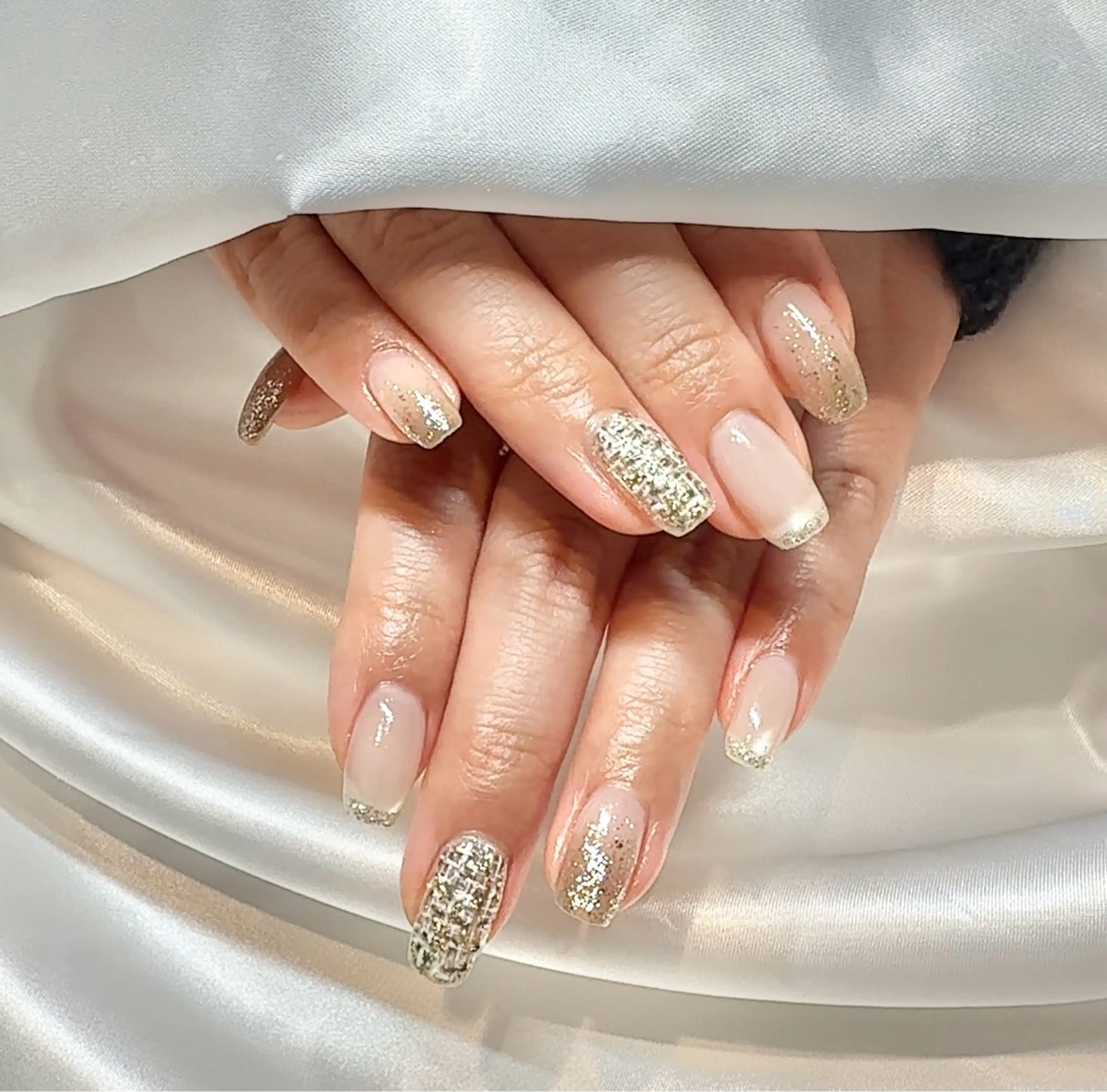 ネイル キラキラネイル 冬ネイル ハンドネイル nail  LATTE所属・nail Latteのネイルデザイン