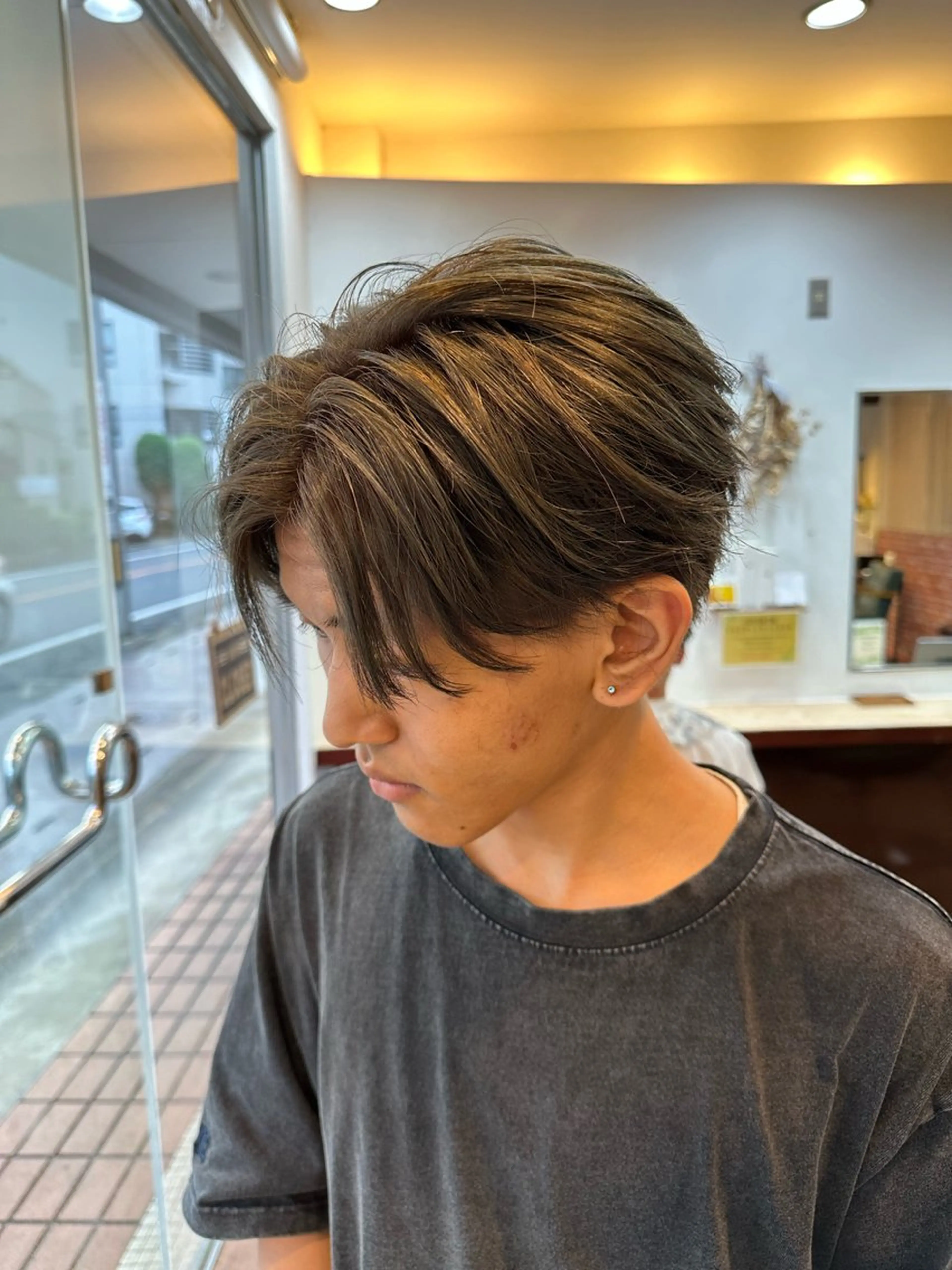ショート カラー オリーブカラー ヘアカラー Lin.所属・ハイトーン/デザイン カラー/大輔のヘアスタイル