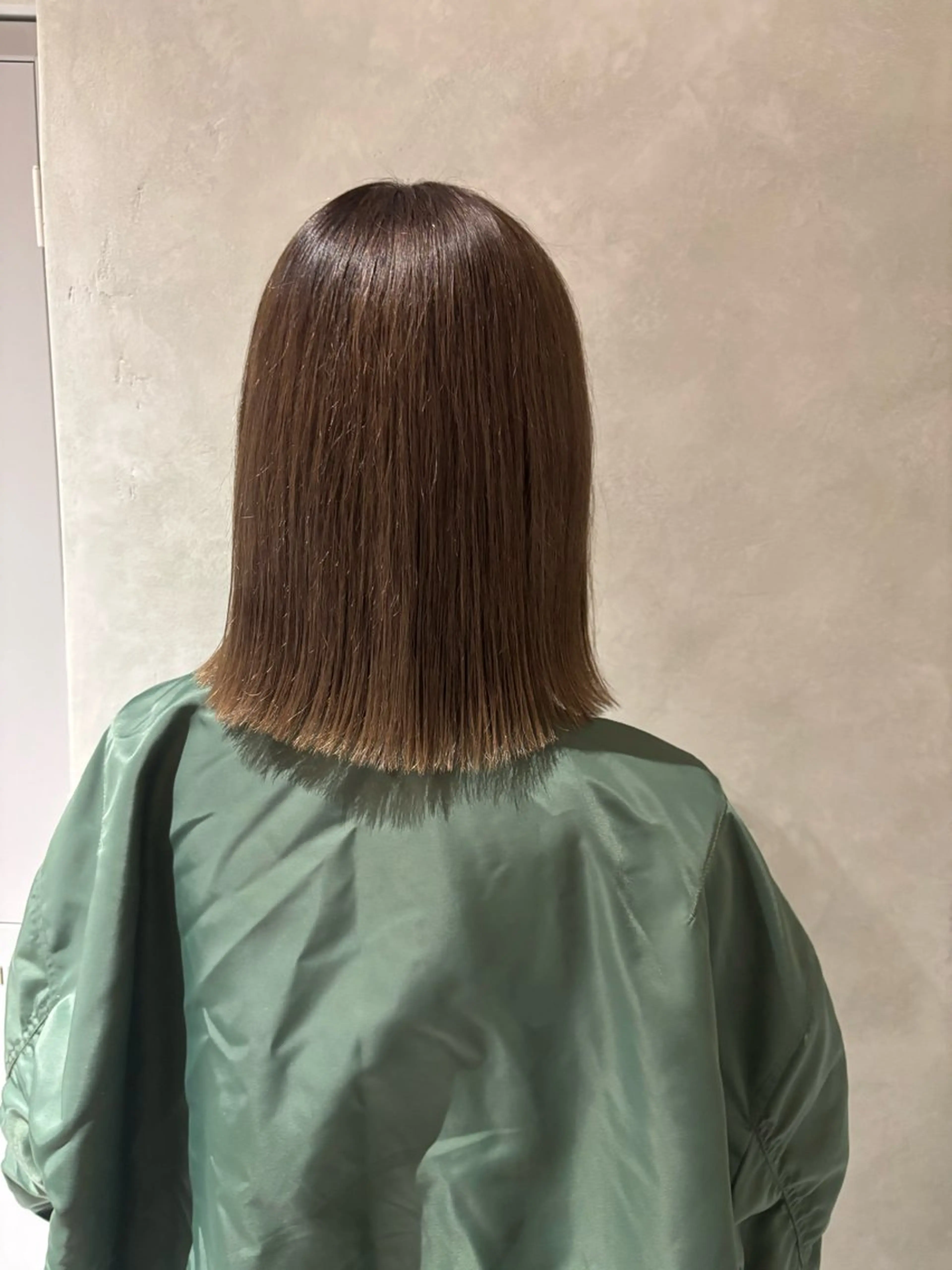 ミディアム 切りっぱなしボブ ボブ カット トリートメント 大久保 愛のヘアスタイル