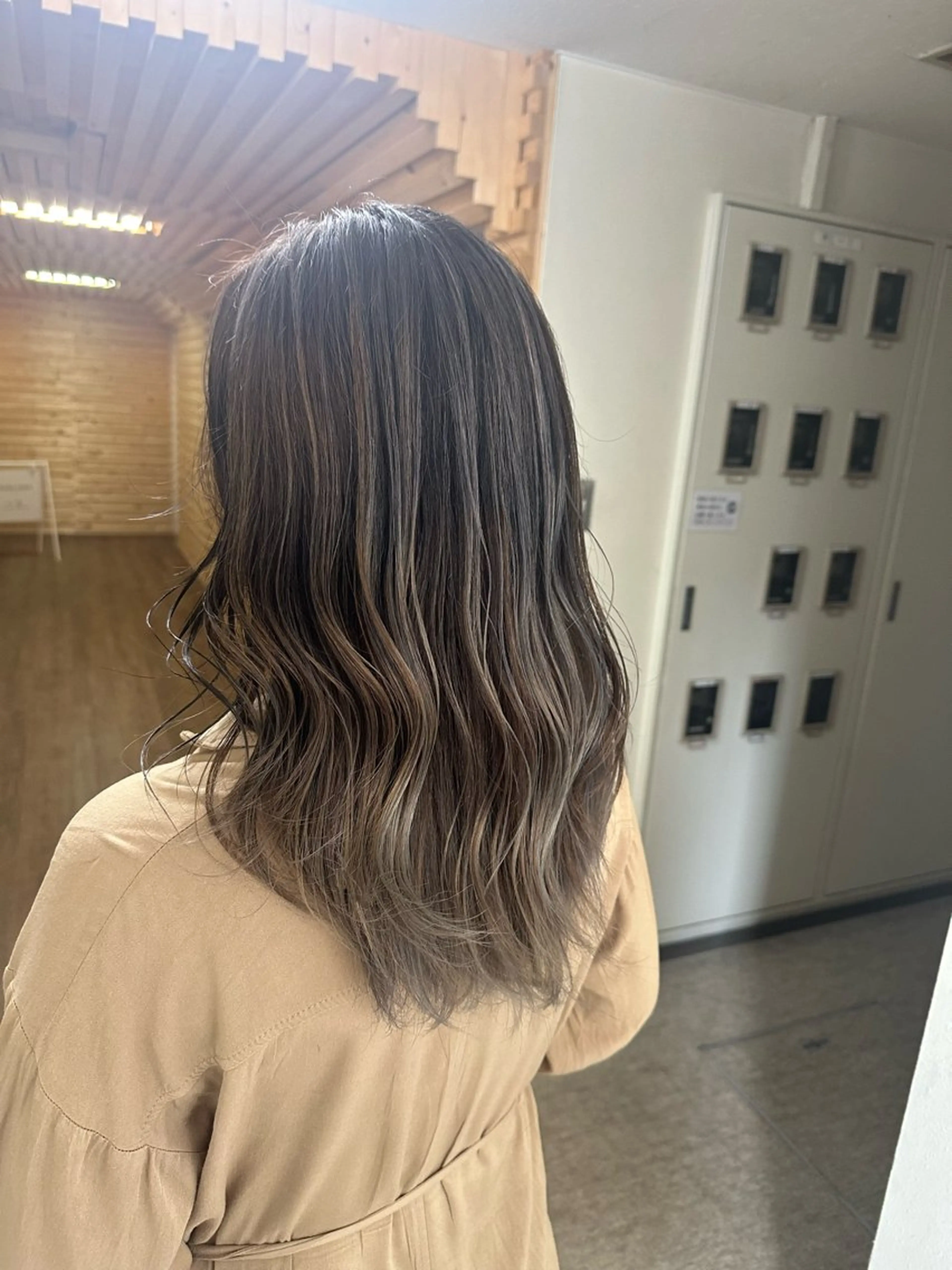 セミロング レイヤーカット ヘアカラー 🌸ACRO.ao 札幌大通り🌸のヘアスタイル