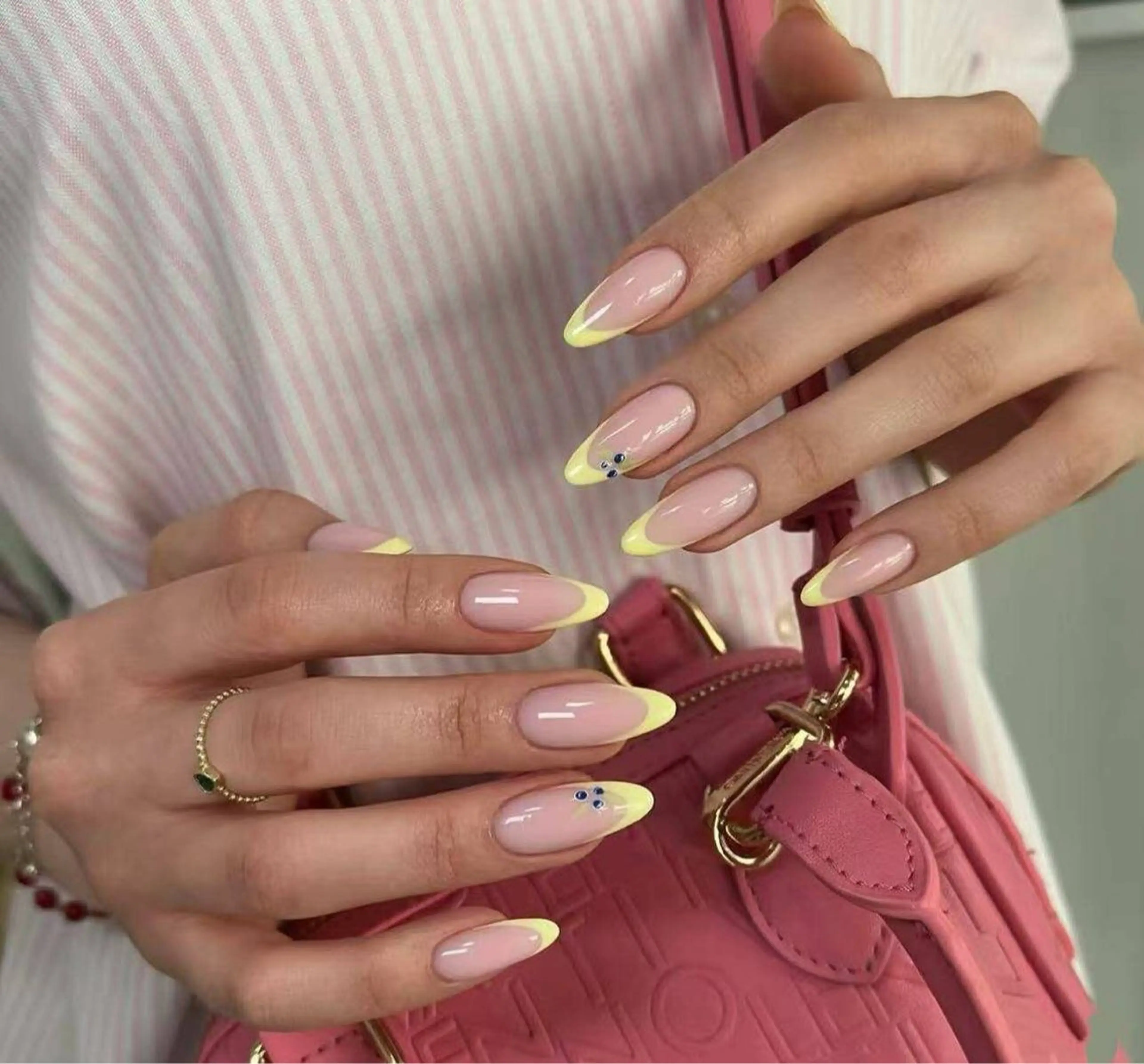 ネイル オーロラネイル フラワーネイル フットネイル フレンチネイル ジェルネイル ハンドネイル 相沢 さやかのネイルデザイン