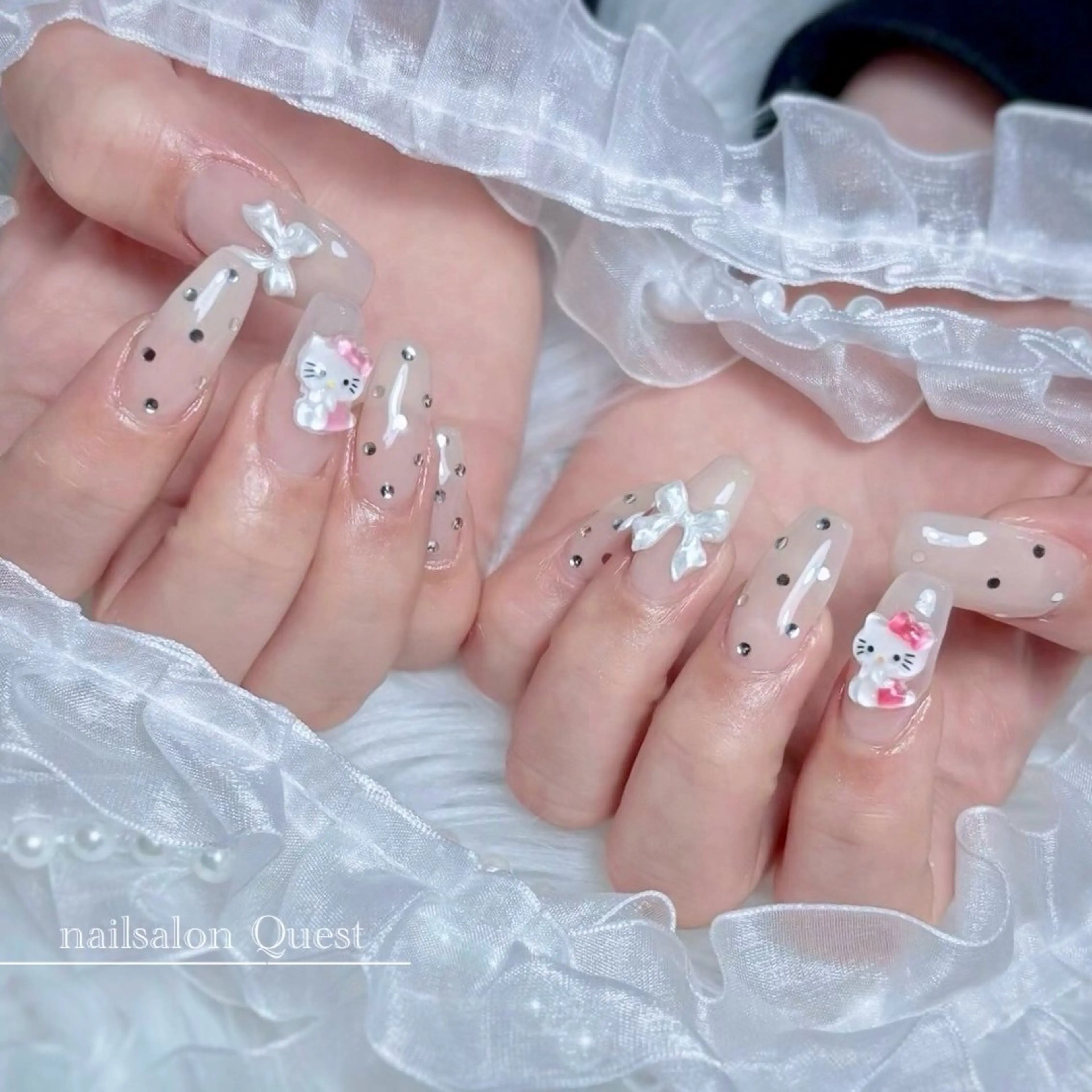 ネイル リボン シンプルネイル ストーンネイル ハンドネイル nailsalon Questのネイルデザイン