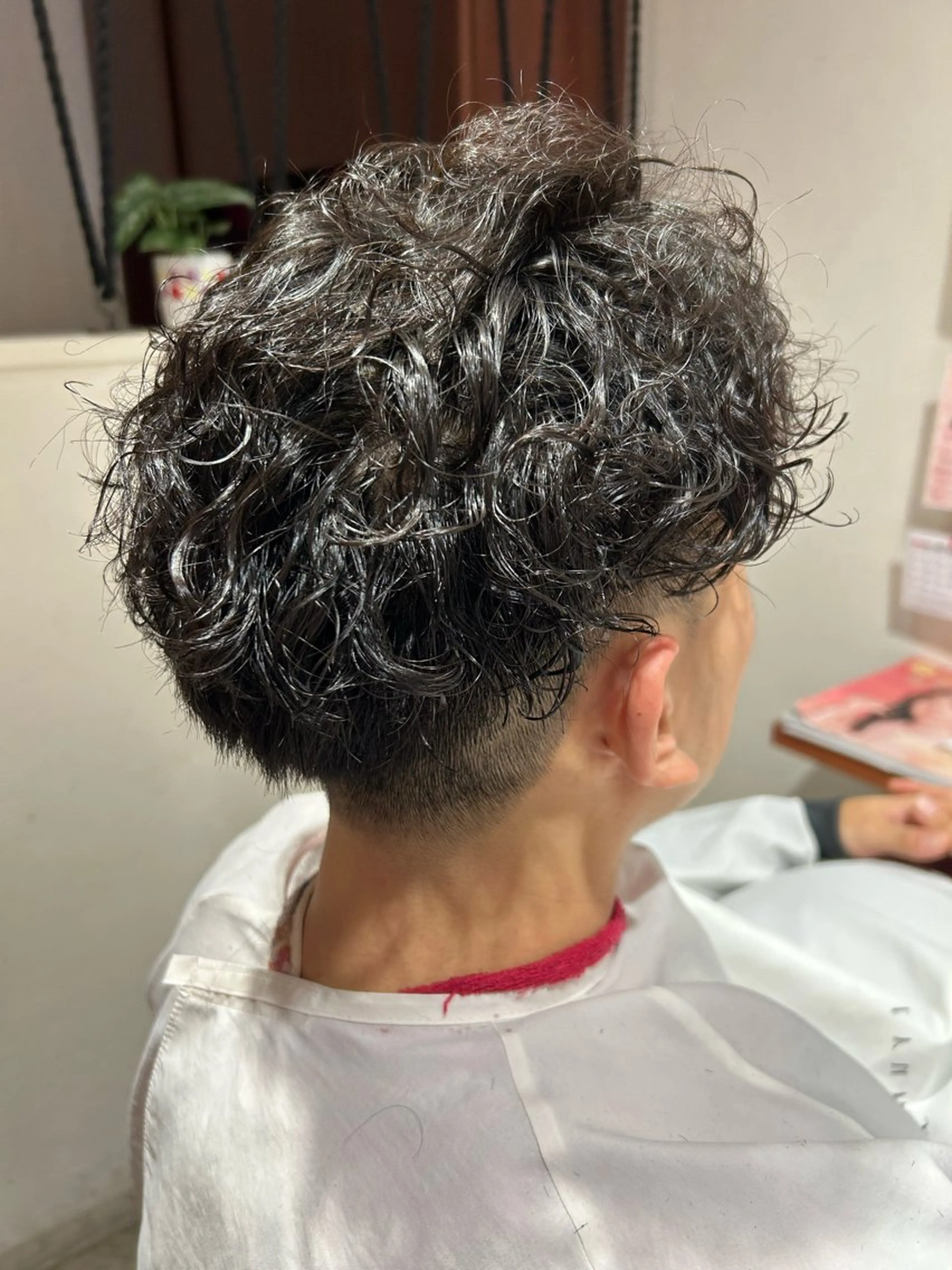 ショート カット パーマ ブルー所属・岩野 有紗のヘアスタイル