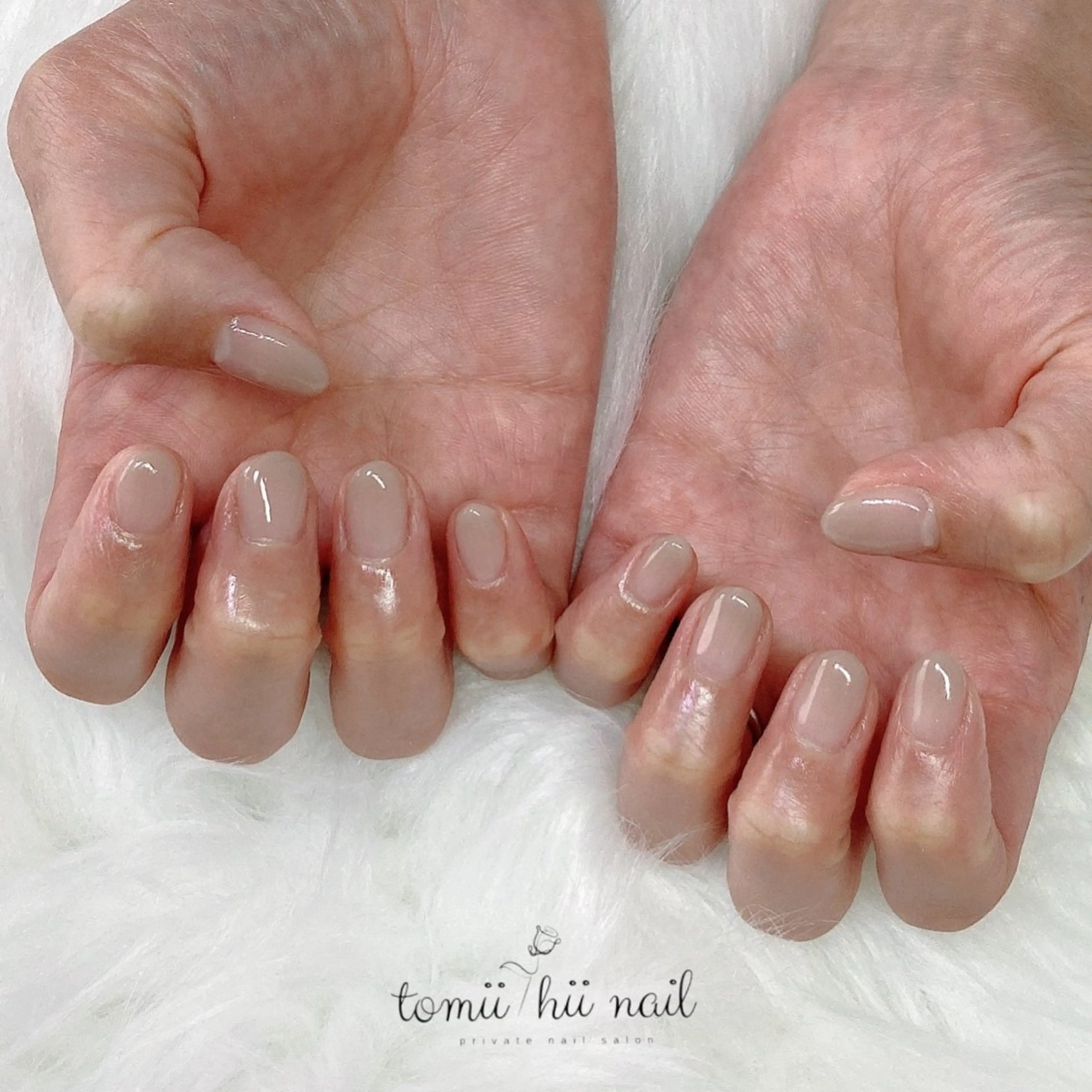 ネイル グラデーション シンプルネイル ハンドネイル tomii-hii -nailのネイルデザイン