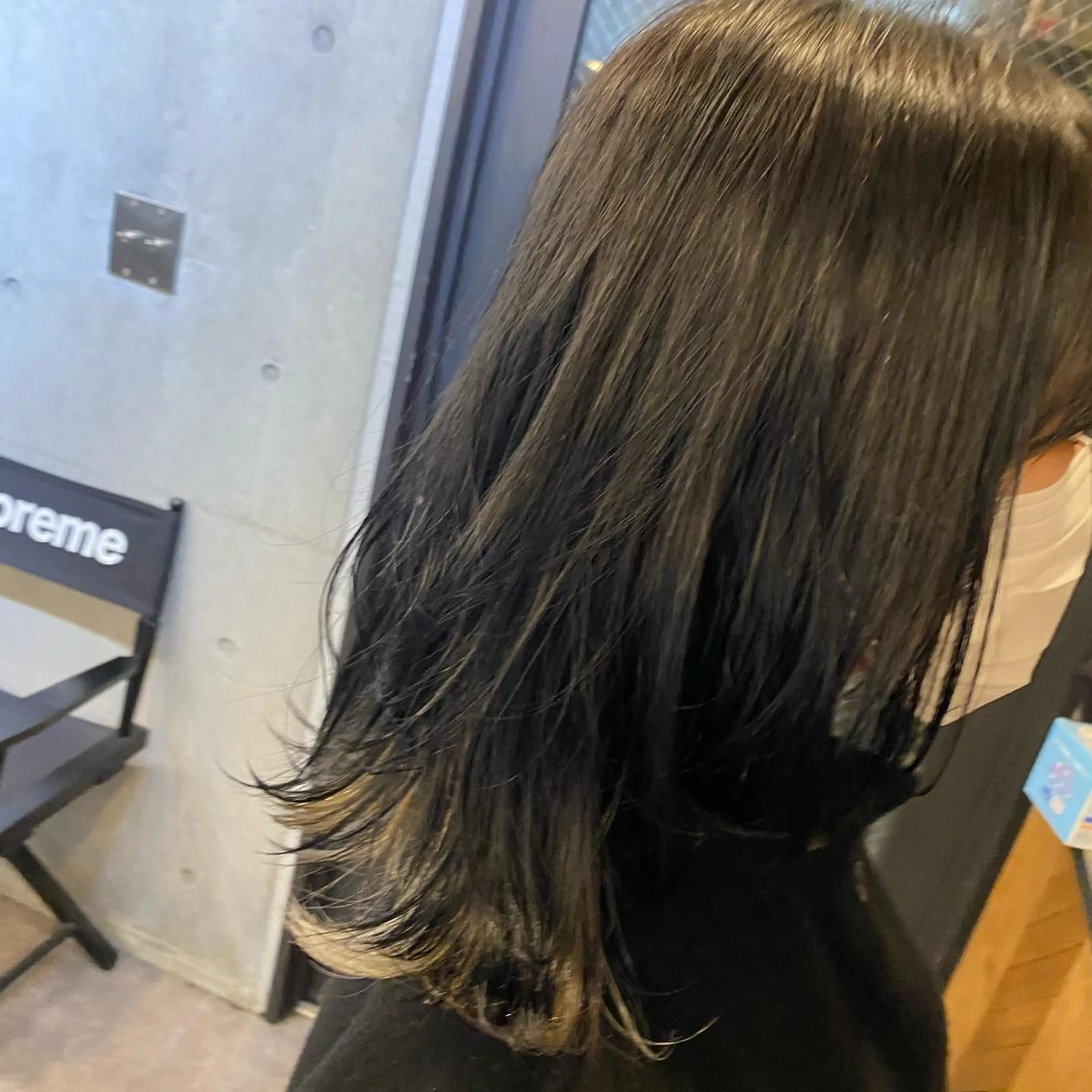 セミロング カラー 艶髪ブリーチ 永井竜也のヘアスタイル