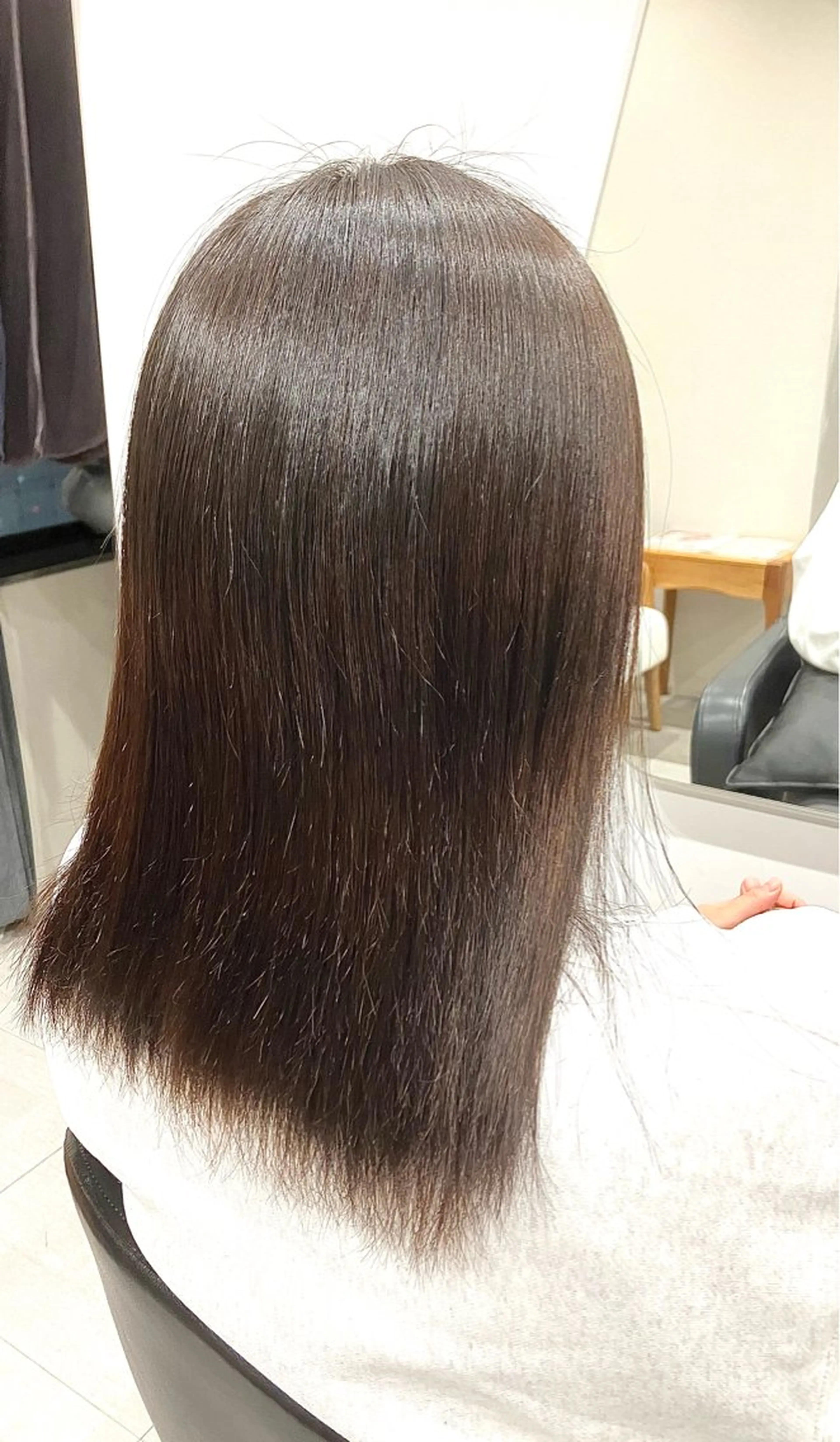 セミロング 縮毛矯正 🌟練馬の ケンシロウ⭐️のヘアスタイル