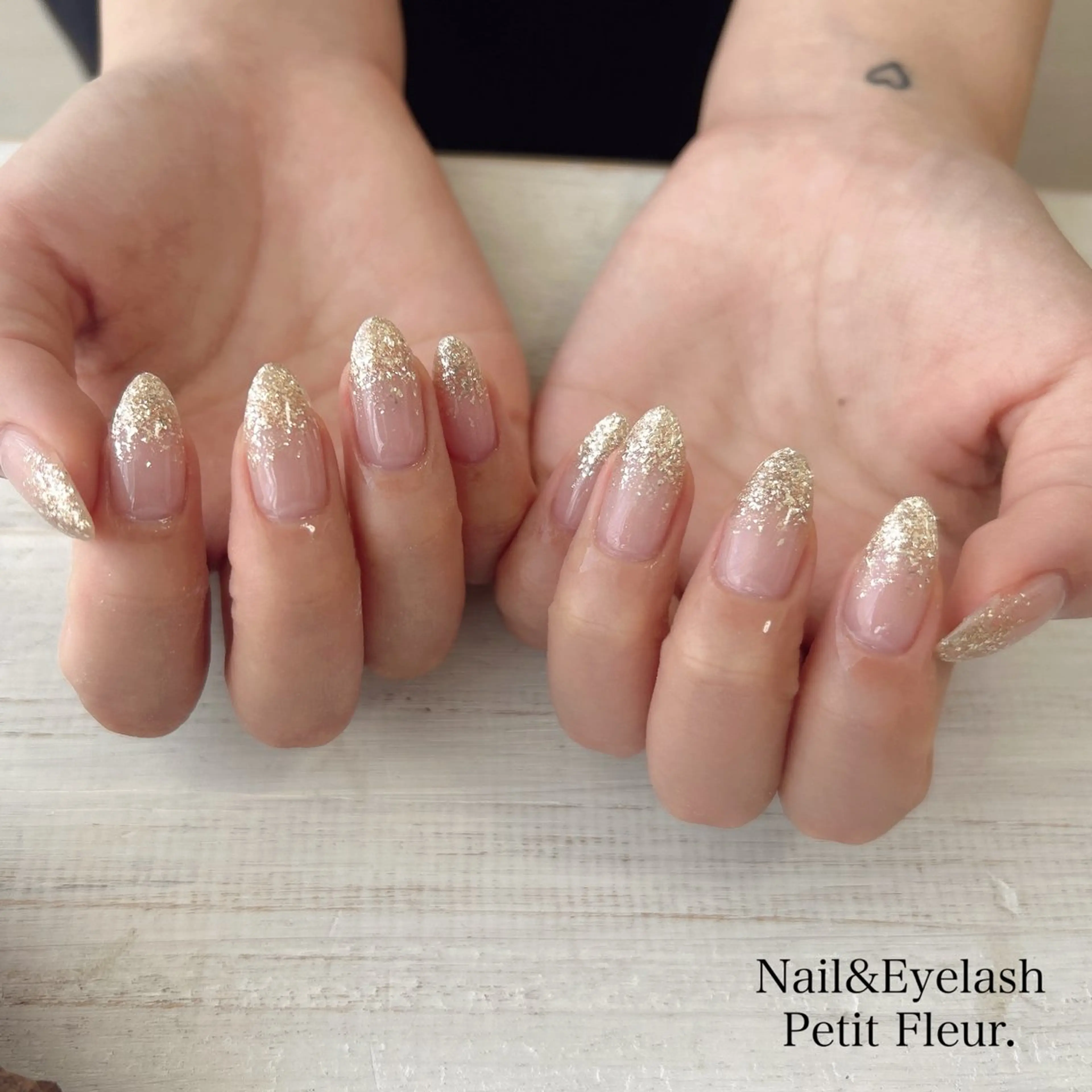 ネイル Petit Fleur所属・青柳 亜梨奈のマツエク・マツパデザイン