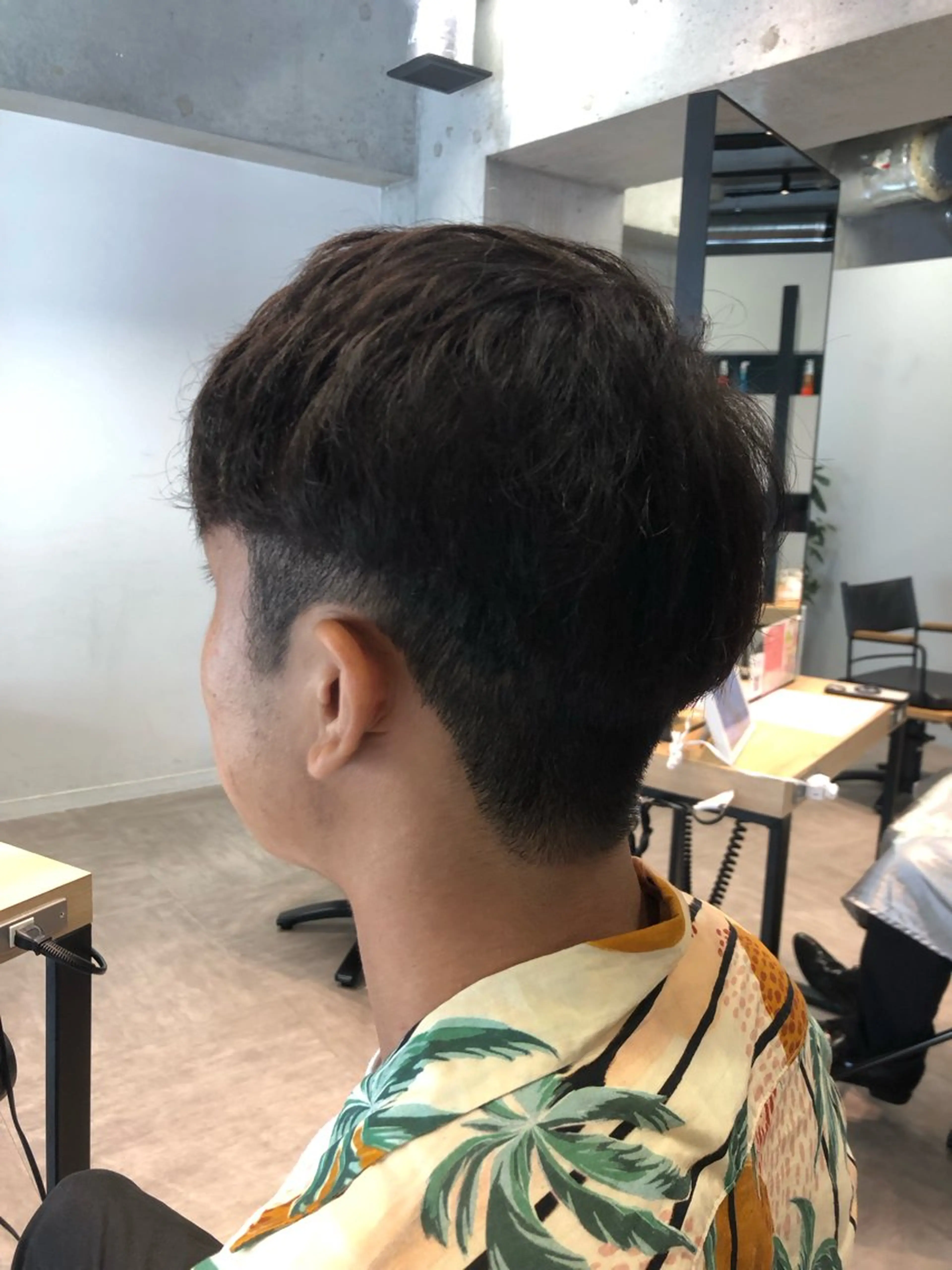 ショート メンズ ツーブロック くせ毛 🎀縮毛矯正.暗髪 .艶髪🩶ちひろのヘアスタイル