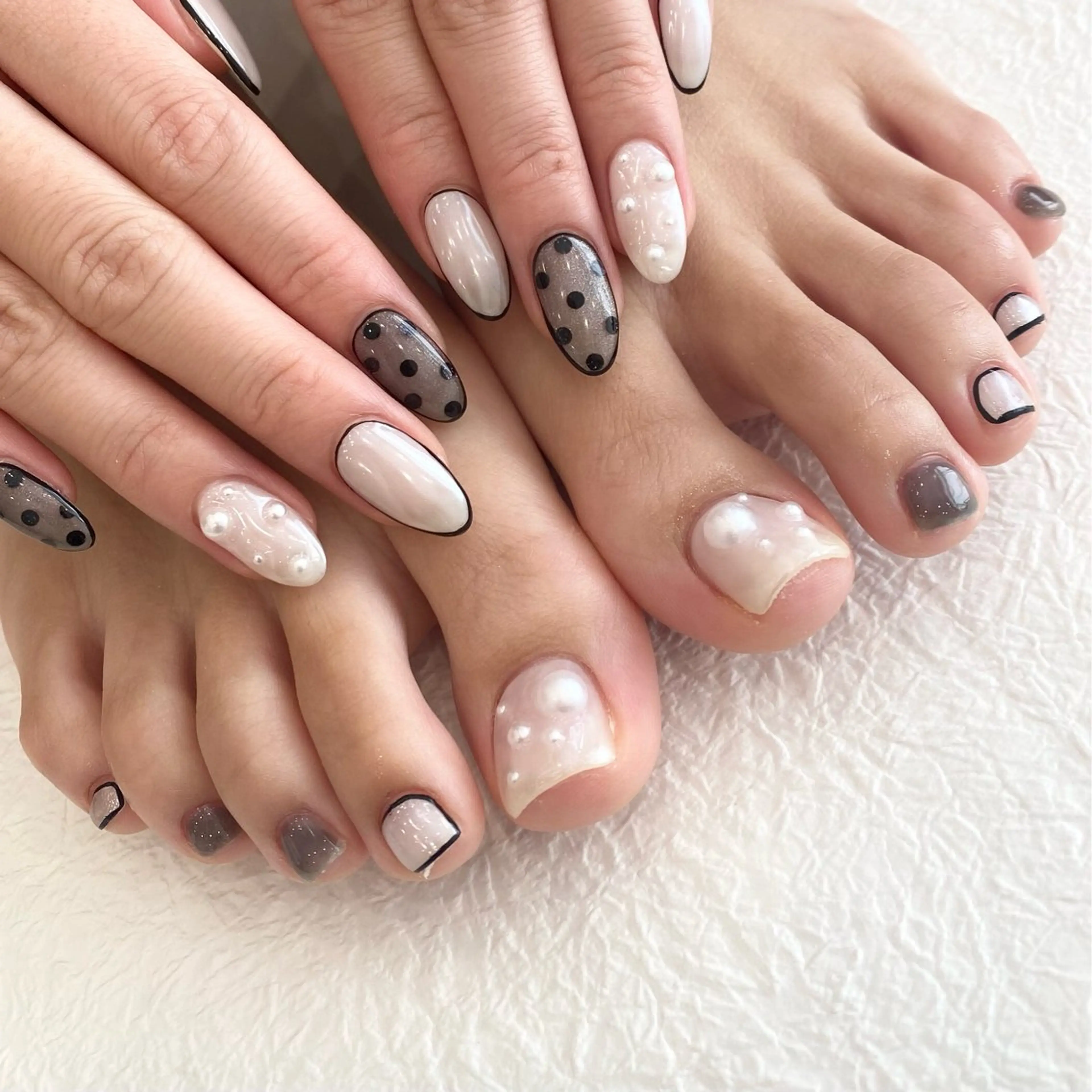 ネイル ガーリー ミラーネイル ニュアンスネイル オフィスネイル Nailsalon Merci所属・Merci momoのネイルデザイン