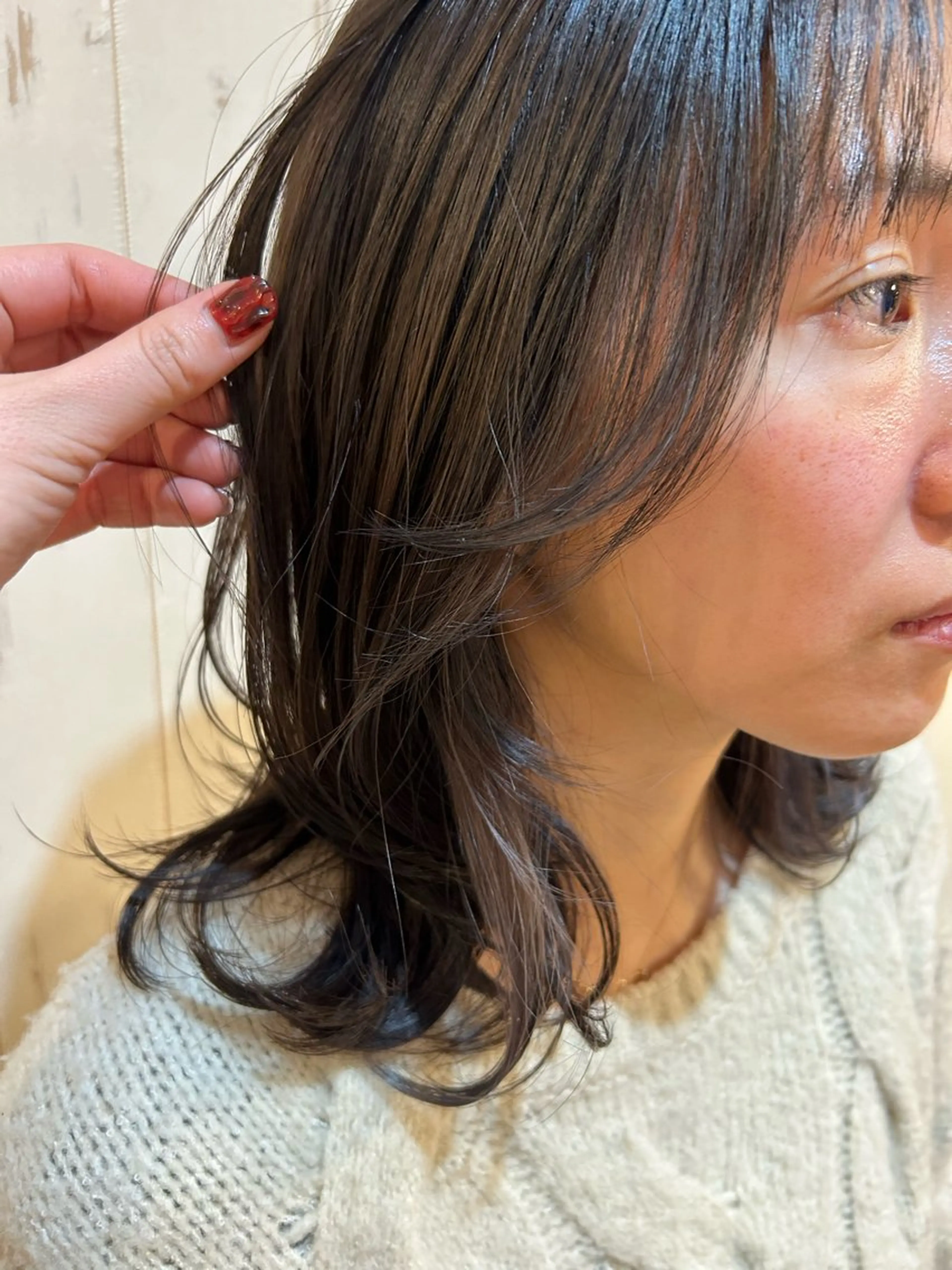 ミディアム カラー ヘアアレンジ レイヤーカット カット ヘアカラー トリートメント 青栁 穂香のヘアスタイル